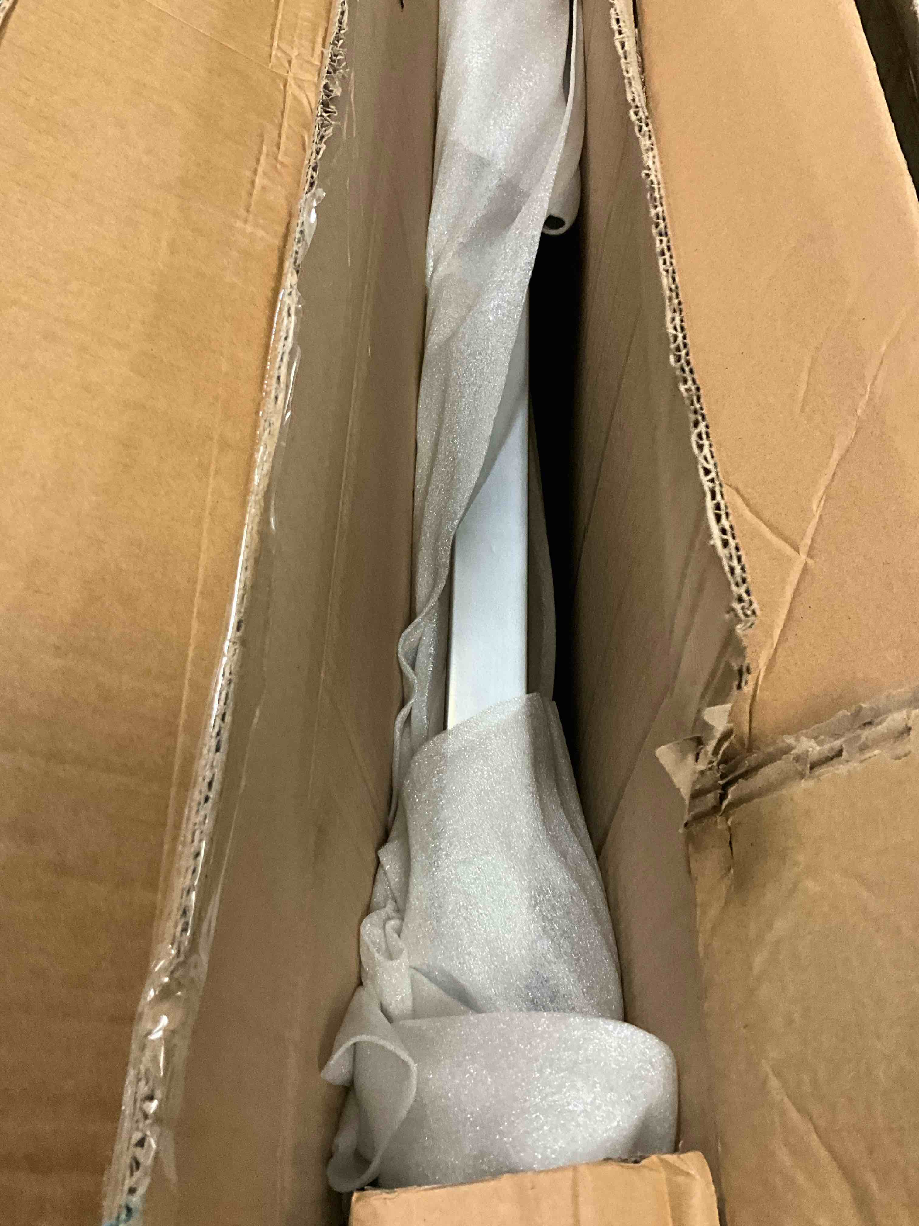 https://s3.amazonaws.com/lotting-images-prod/bidfta/BRN3969398_1777905881446.jpeg