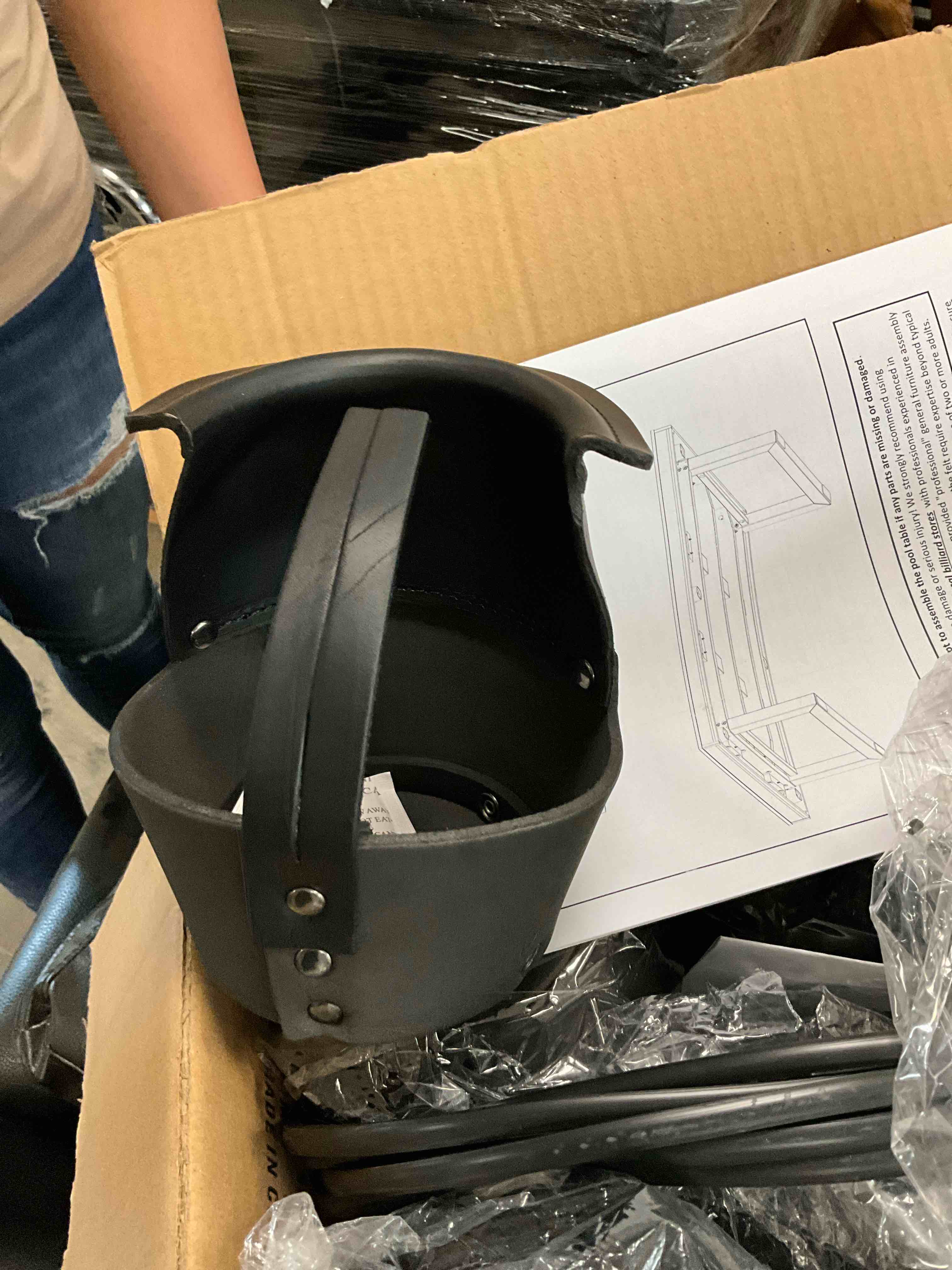 https://s3.amazonaws.com/lotting-images-prod/bidfta/BRN3969398_1777906435227.jpeg