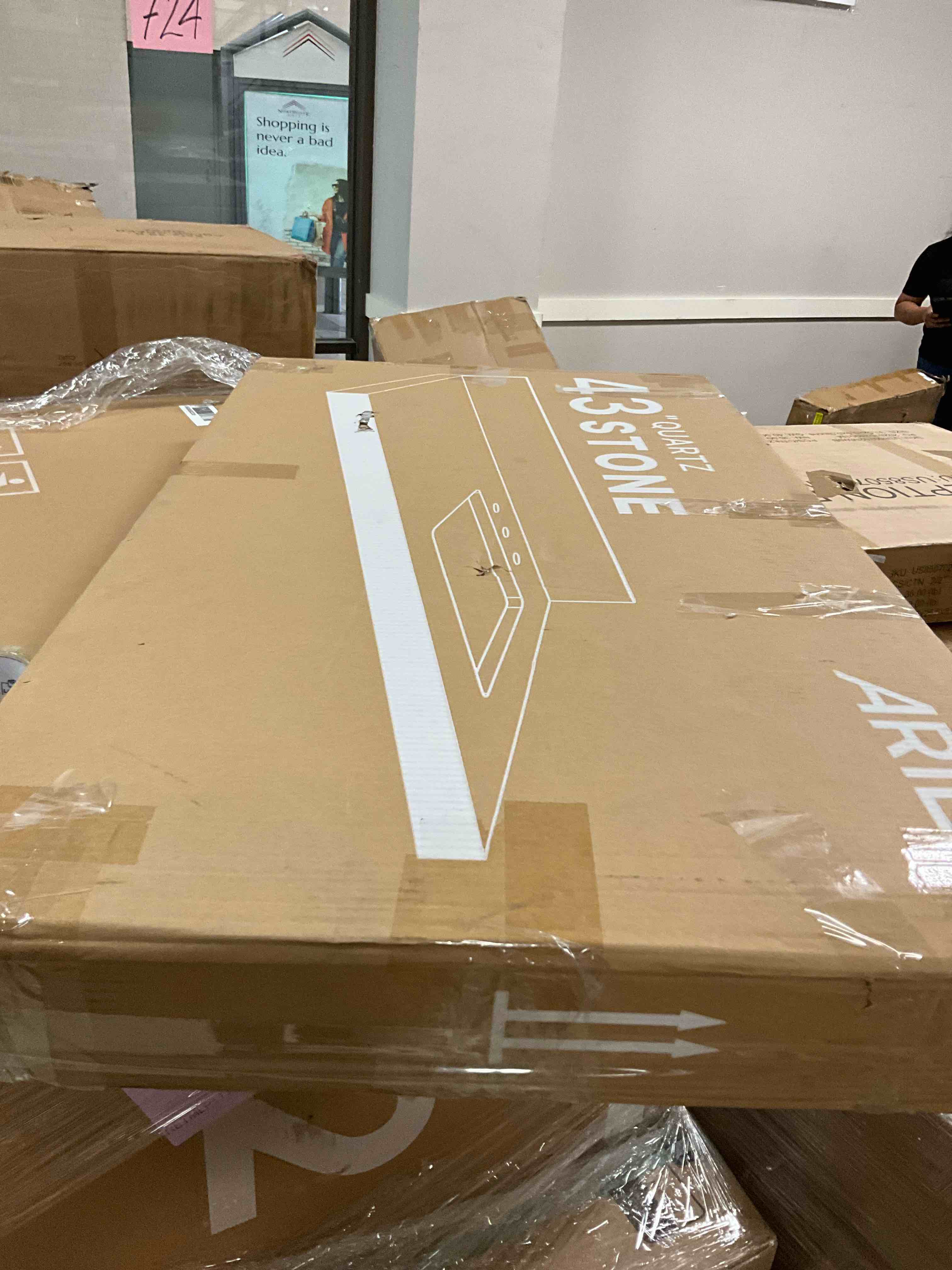 https://s3.amazonaws.com/lotting-images-prod/bidfta/BRN3969689_1777990222594.jpeg