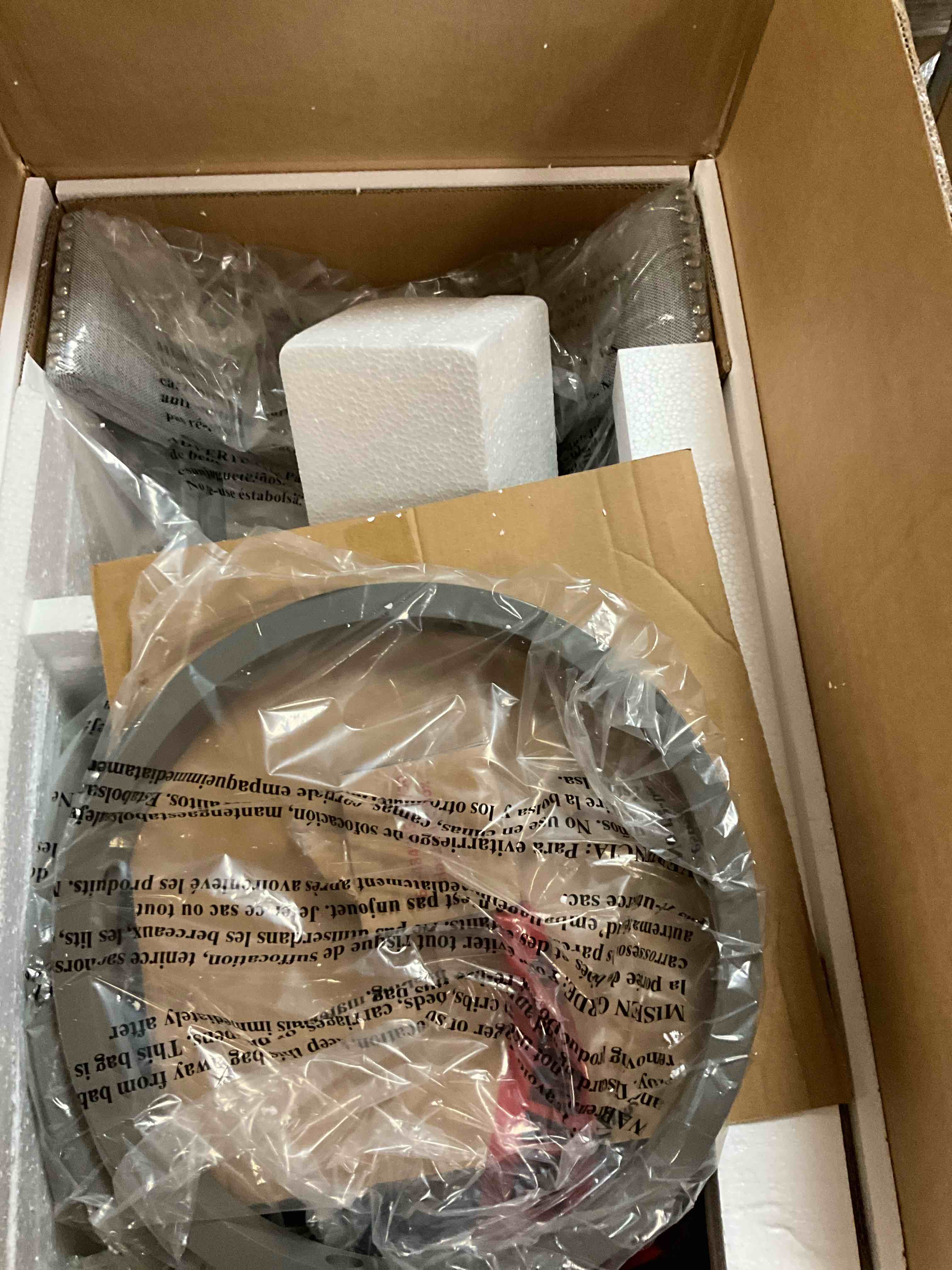 https://s3.amazonaws.com/lotting-images-prod/bidfta/BRN3969727_1778004168698.jpeg