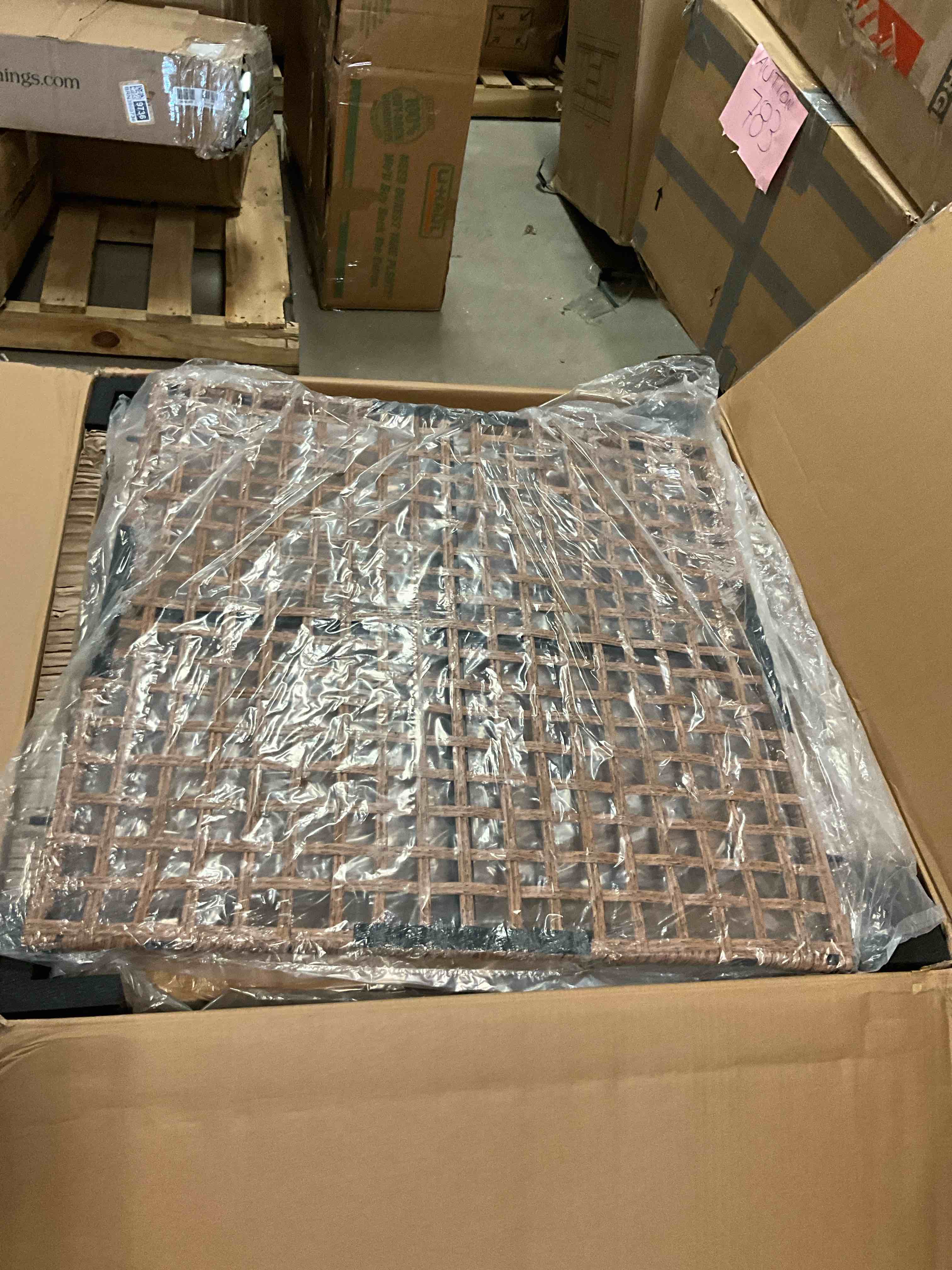 https://s3.amazonaws.com/lotting-images-prod/bidfta/BRN3969741_1778091732257.jpeg