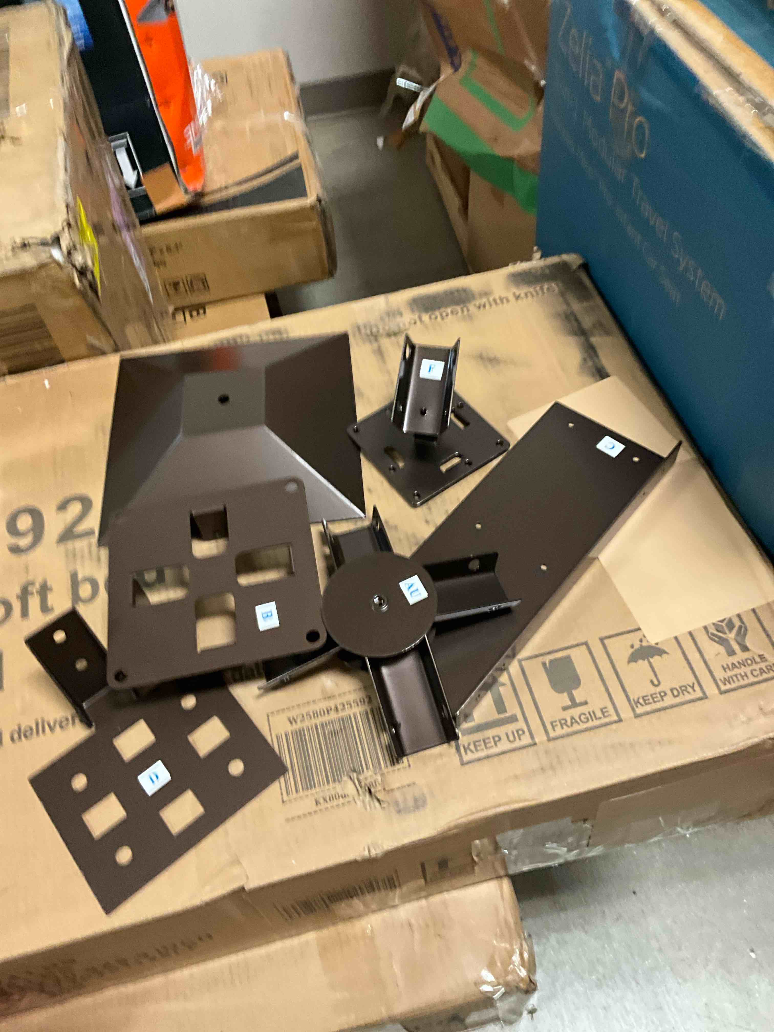 https://s3.amazonaws.com/lotting-images-prod/bidfta/BRN3969744_1778097702888.jpeg