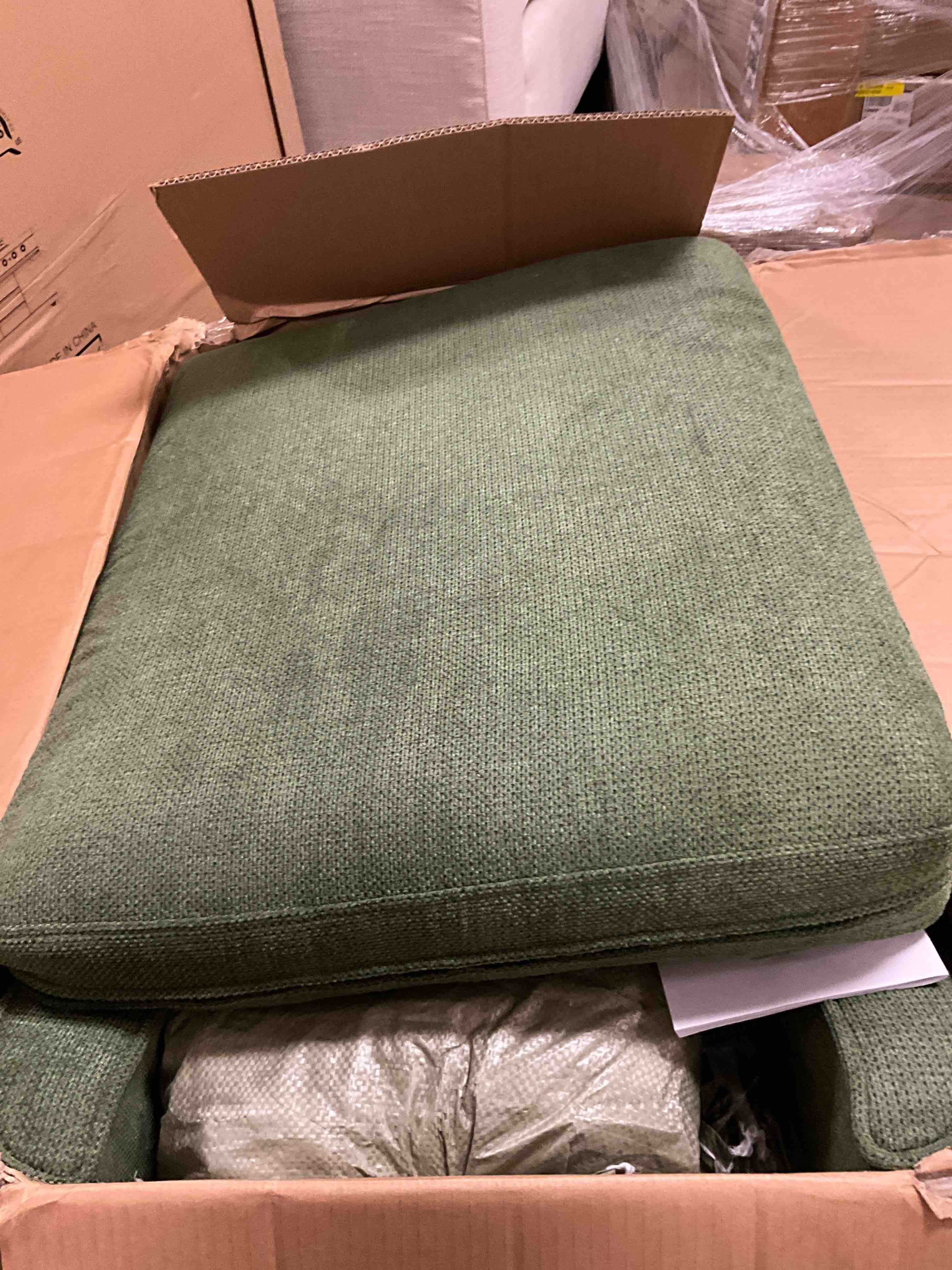 https://s3.amazonaws.com/lotting-images-prod/bidfta/BRN3969828_1778188452562.jpeg