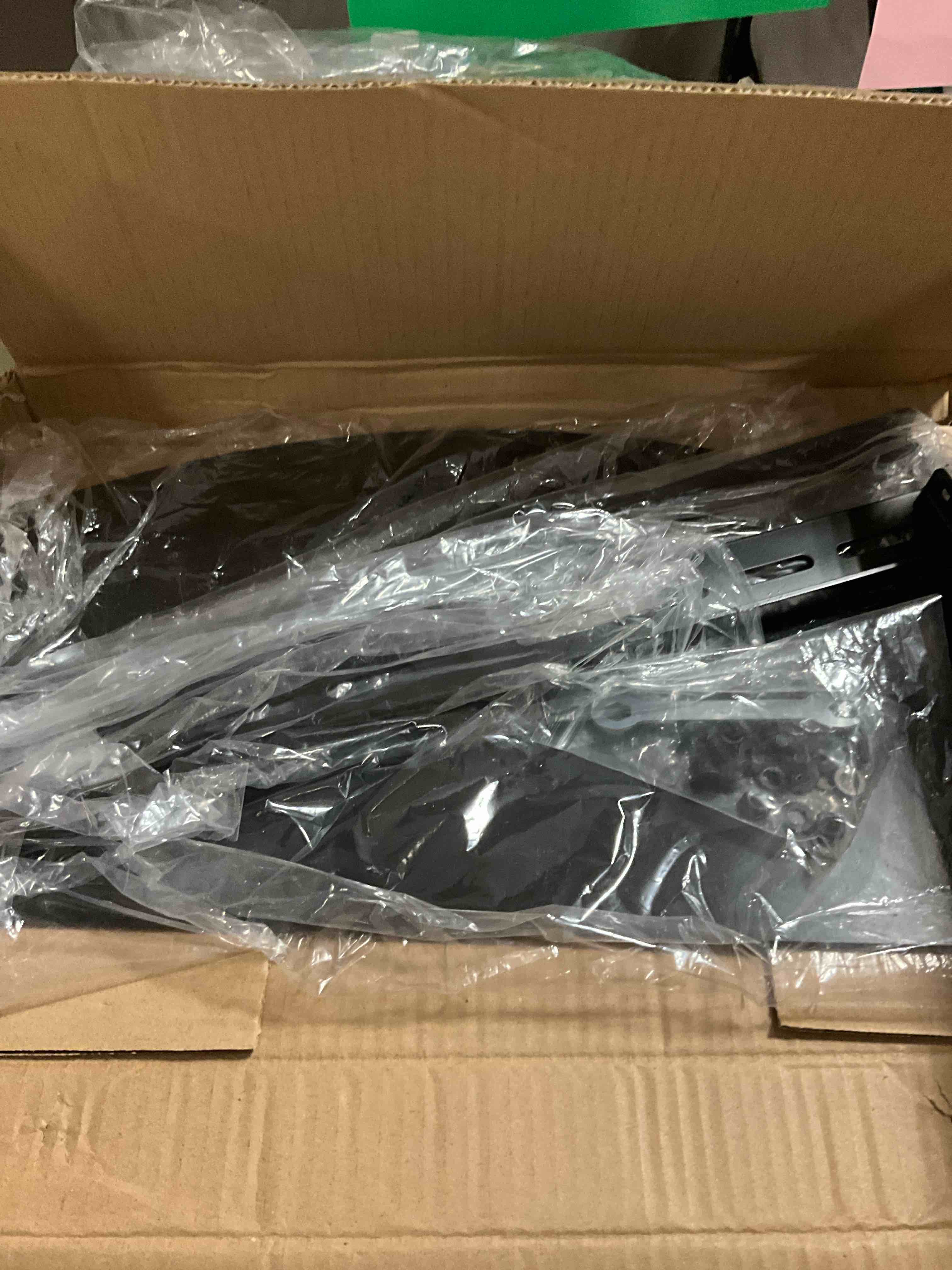 https://s3.amazonaws.com/lotting-images-prod/bidfta/BRN3969913_1778525657124.jpeg