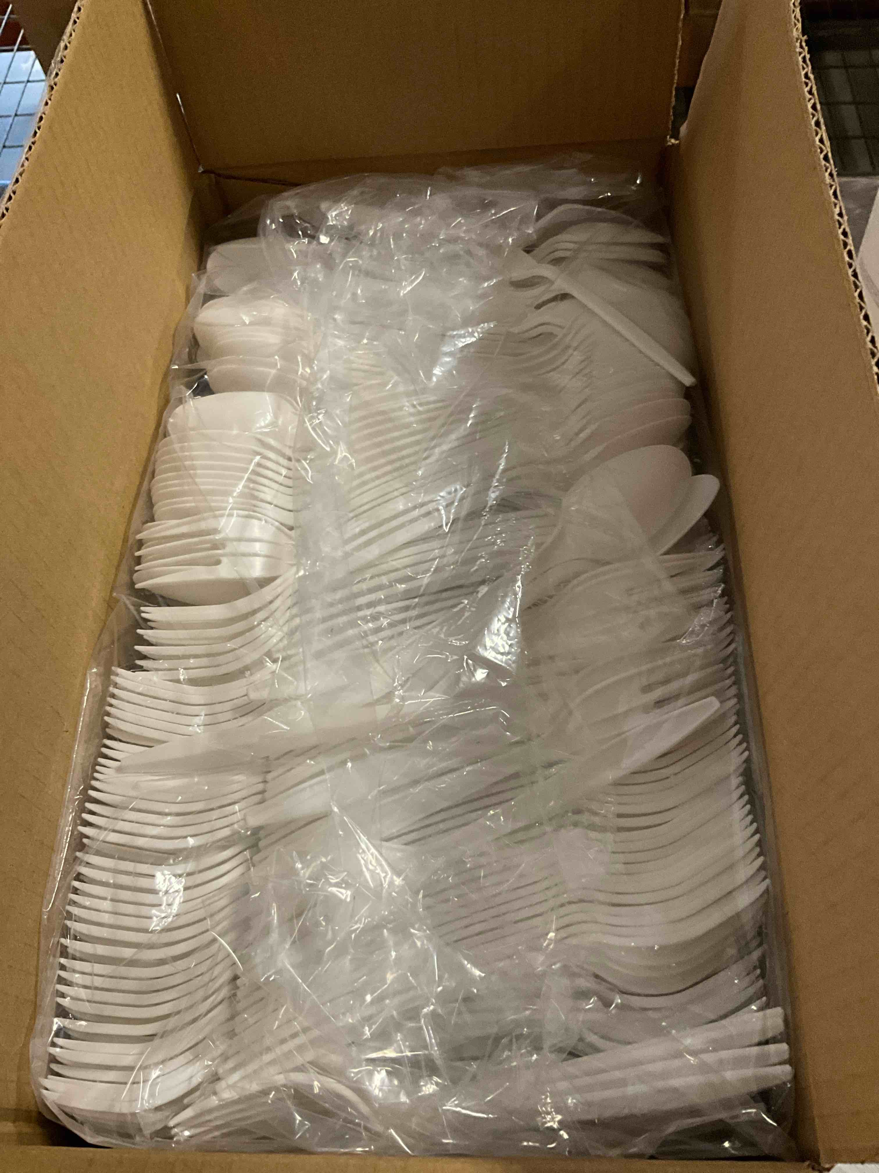 https://s3.amazonaws.com/lotting-images-prod/bidfta/BRN3969958_1778602845383.jpeg