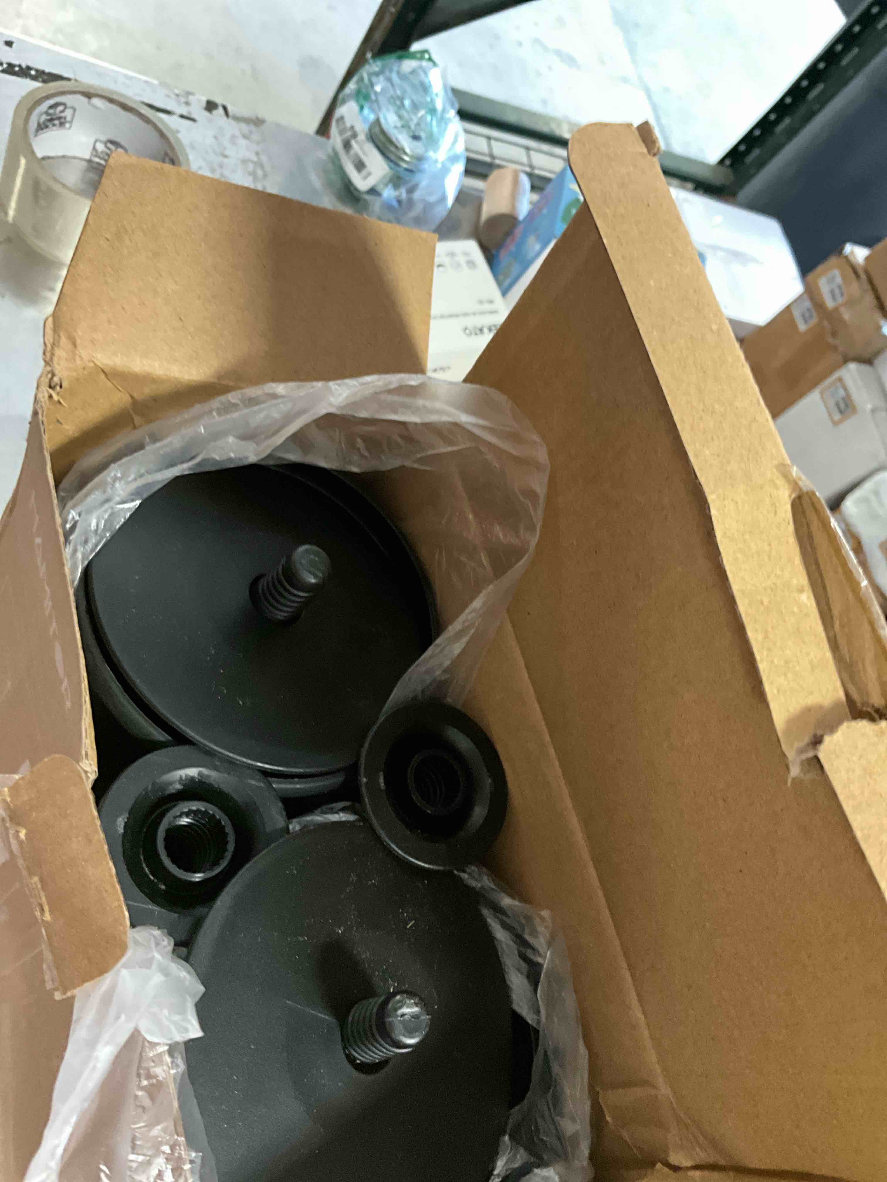 https://s3.amazonaws.com/lotting-images-prod/bidfta/BRN3969961_1778605039627.jpeg