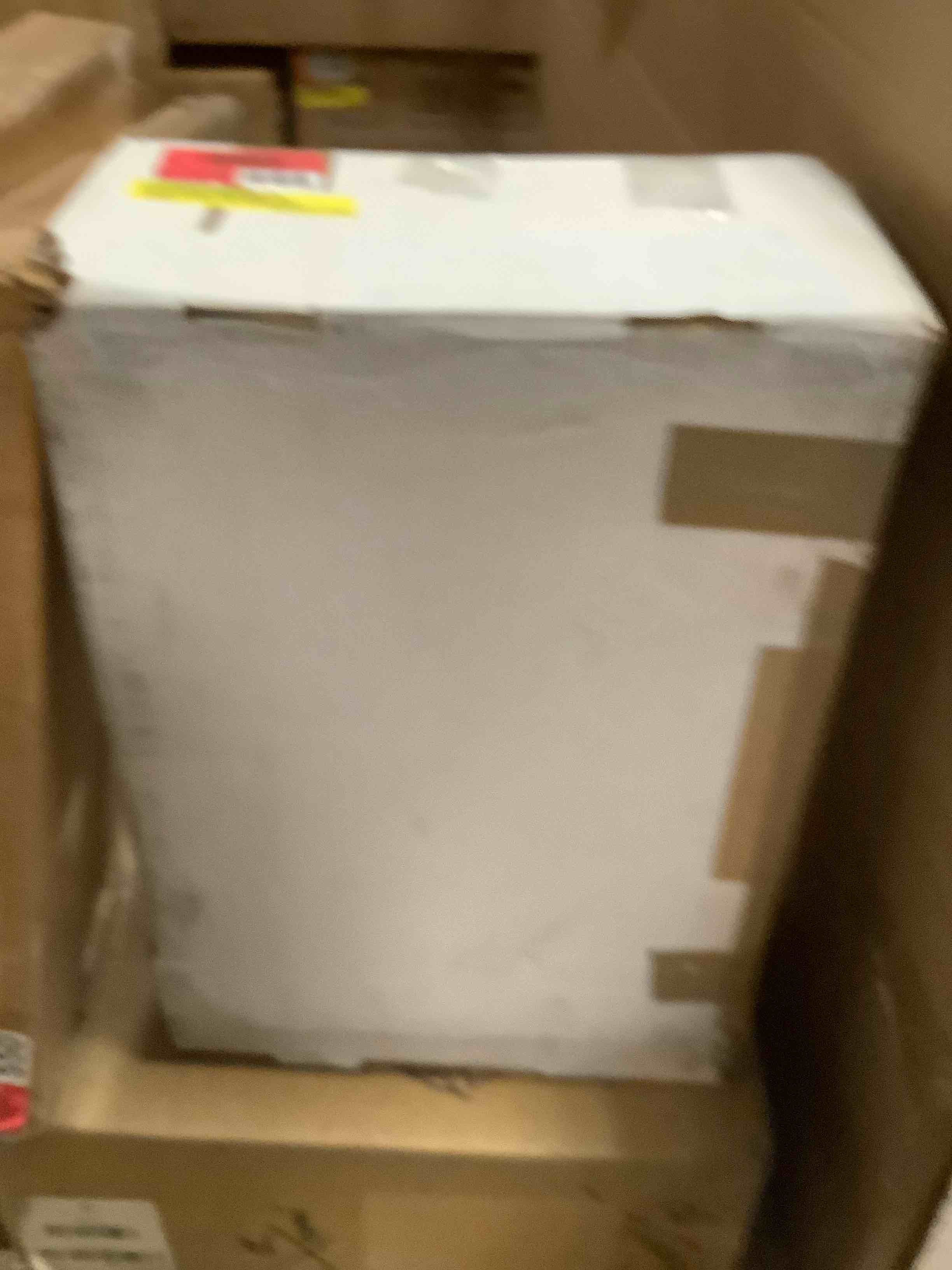 https://s3.amazonaws.com/lotting-images-prod/bidfta/BRN3970240_1777495817678.jpeg