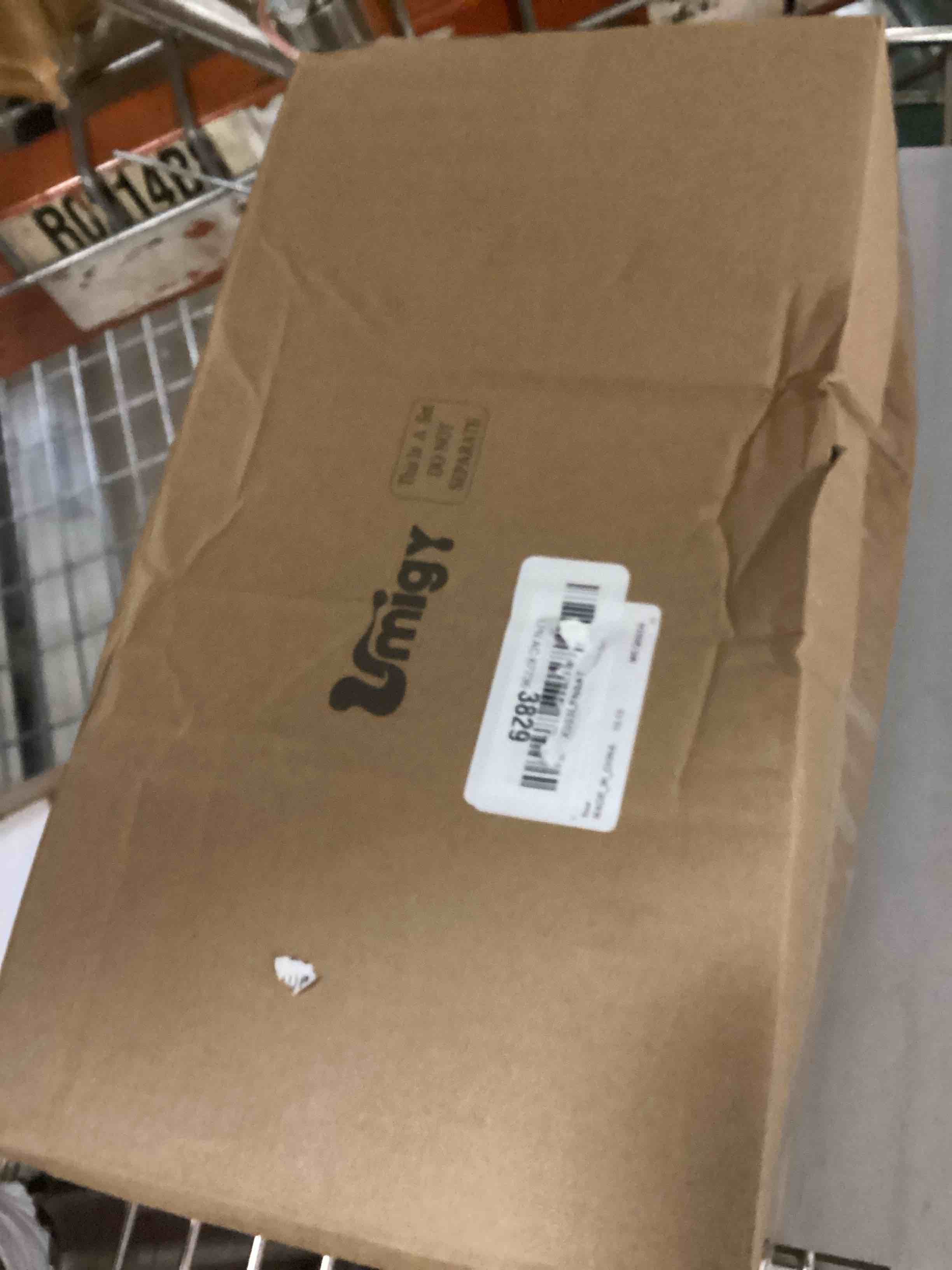 https://s3.amazonaws.com/lotting-images-prod/bidfta/BRN3970406_1777577111533.jpeg