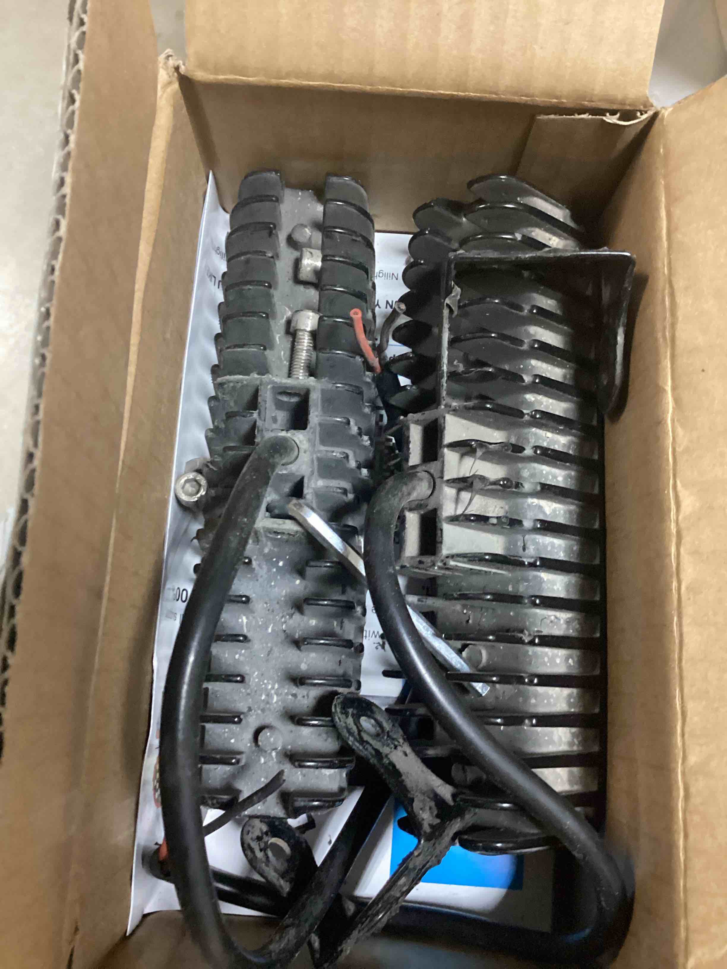 https://s3.amazonaws.com/lotting-images-prod/bidfta/BRN3970556_1777650342651.jpeg