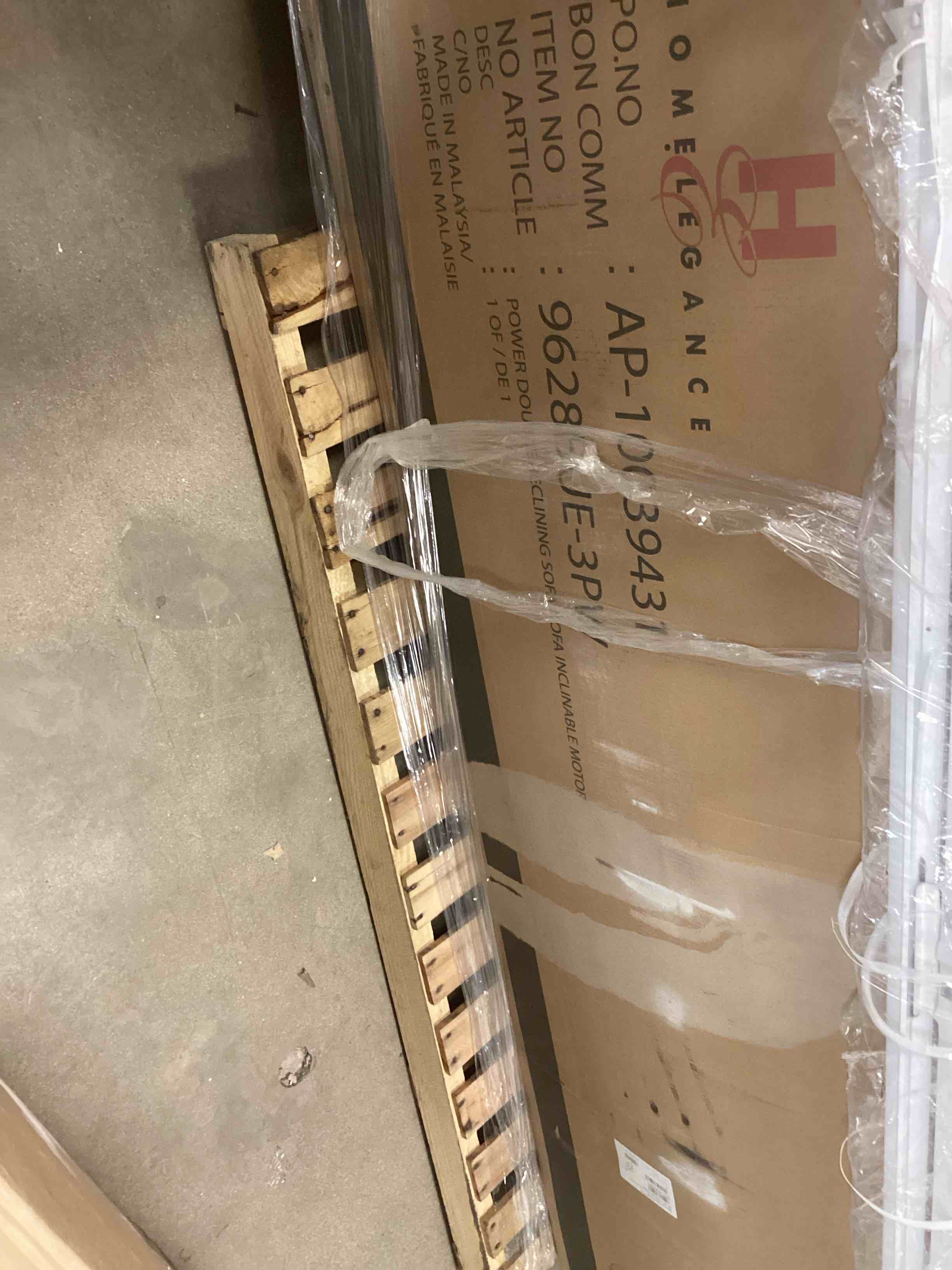 https://s3.amazonaws.com/lotting-images-prod/bidfta/BRN3970656_1777902826522.jpeg
