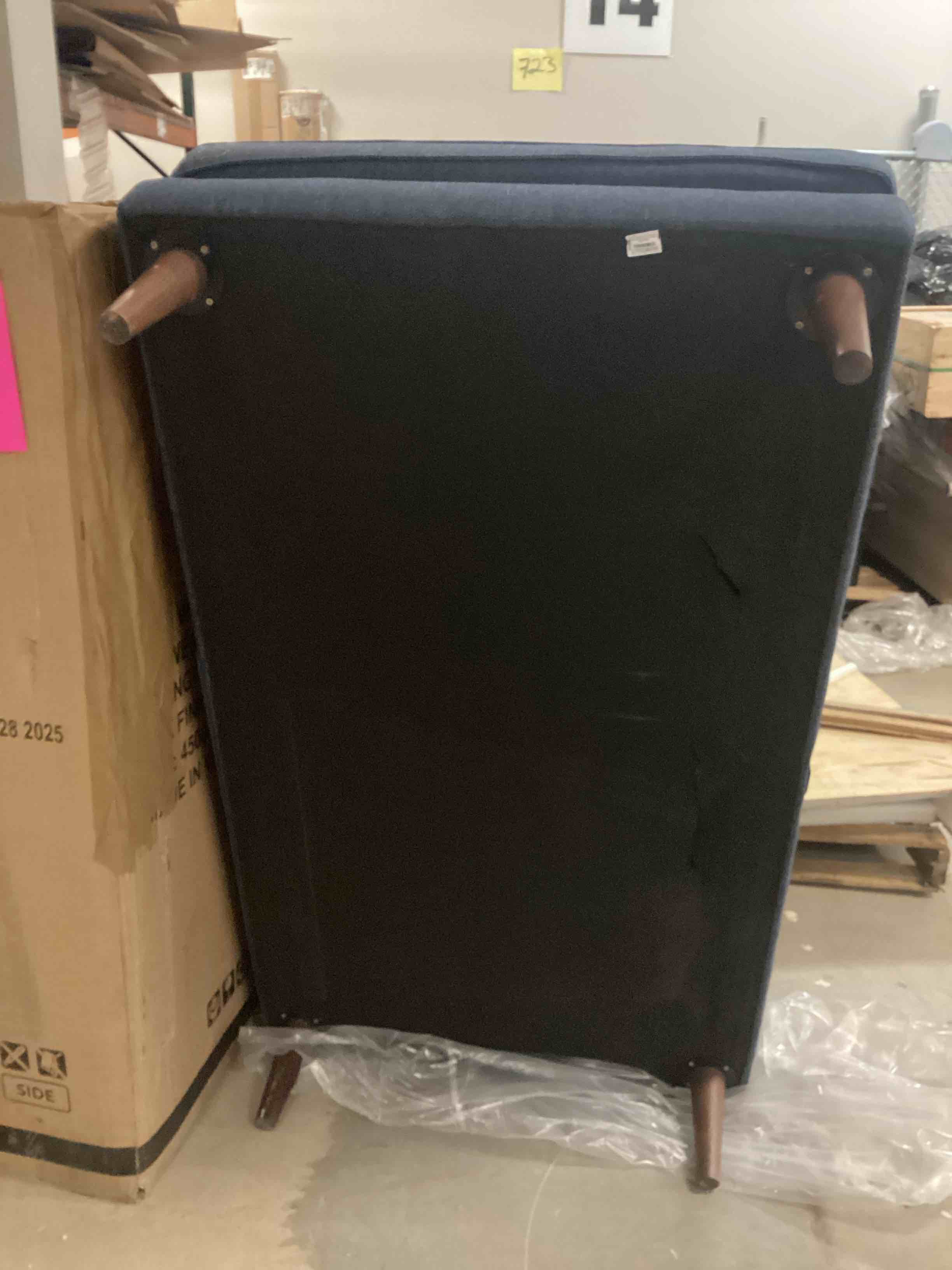 https://s3.amazonaws.com/lotting-images-prod/bidfta/BRN3970730_1778076314918.jpeg