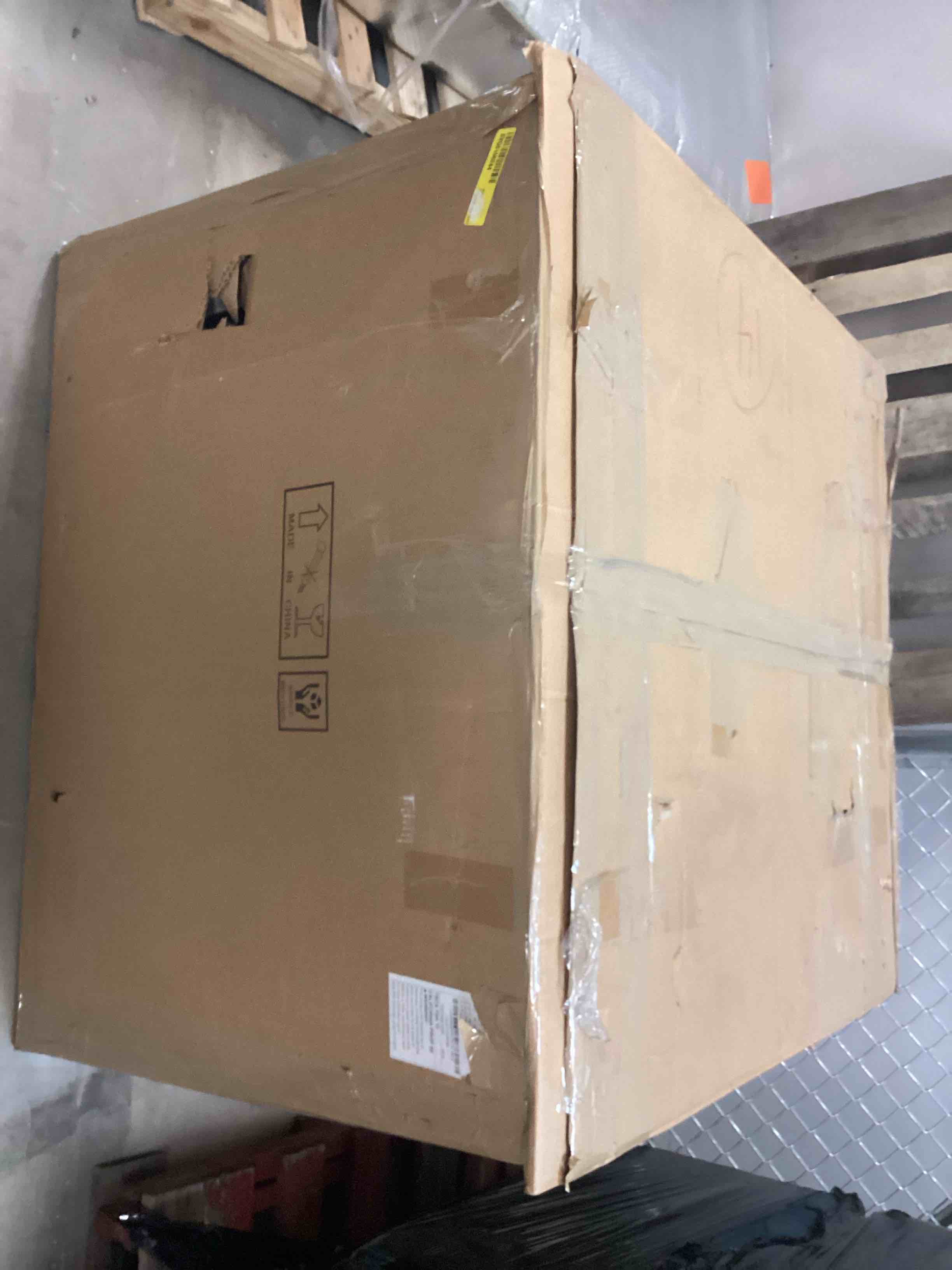 https://s3.amazonaws.com/lotting-images-prod/bidfta/BRN3970742_1778080742822.jpeg