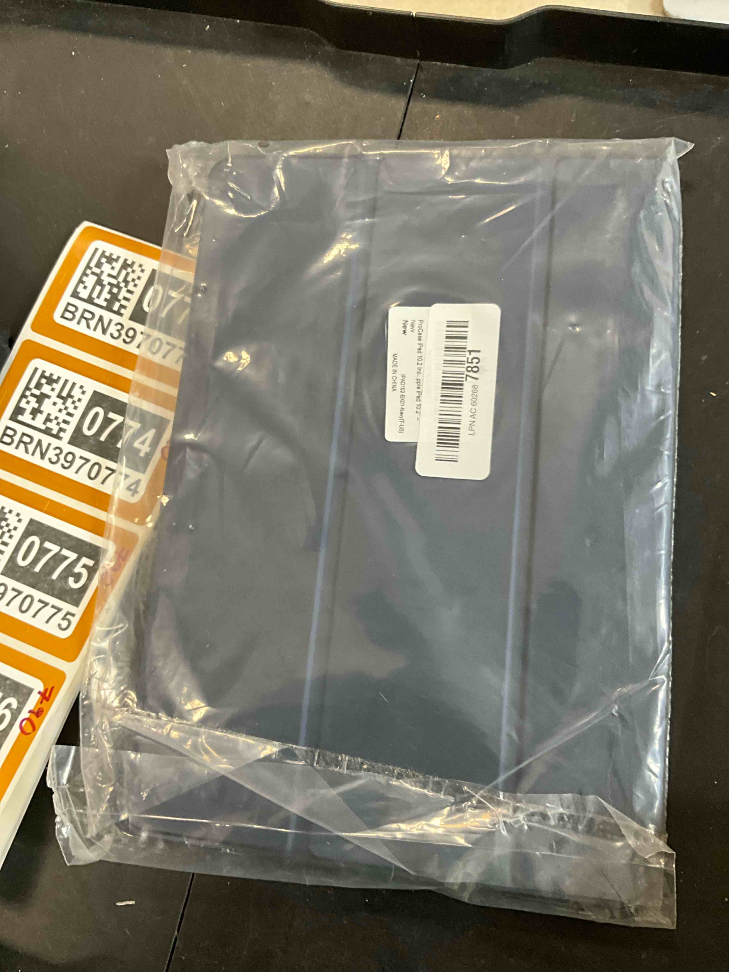 https://s3.amazonaws.com/lotting-images-prod/bidfta/BRN3970777_1778092832351.jpeg