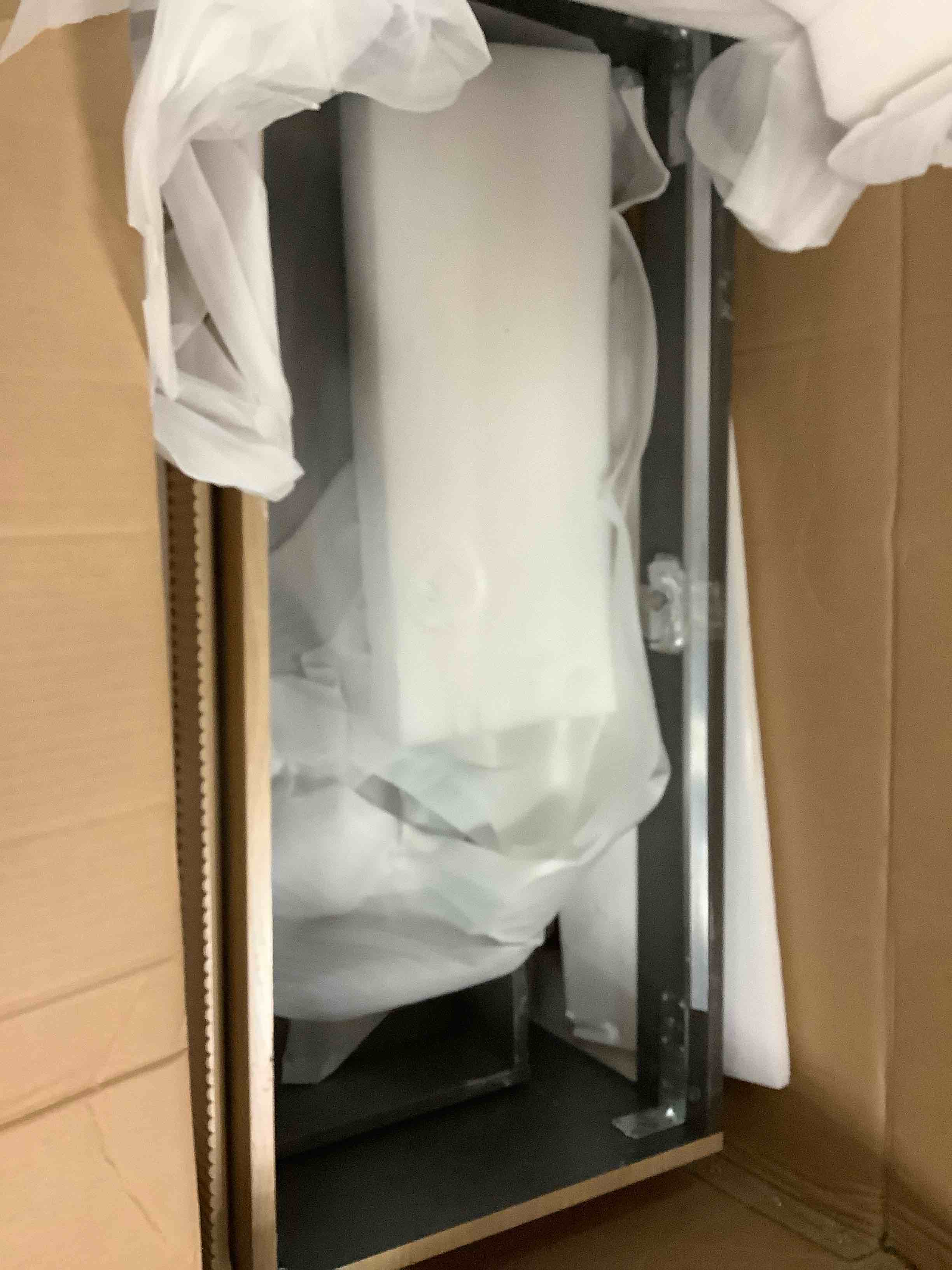 https://s3.amazonaws.com/lotting-images-prod/bidfta/BRN3970906_1778093811717.jpeg