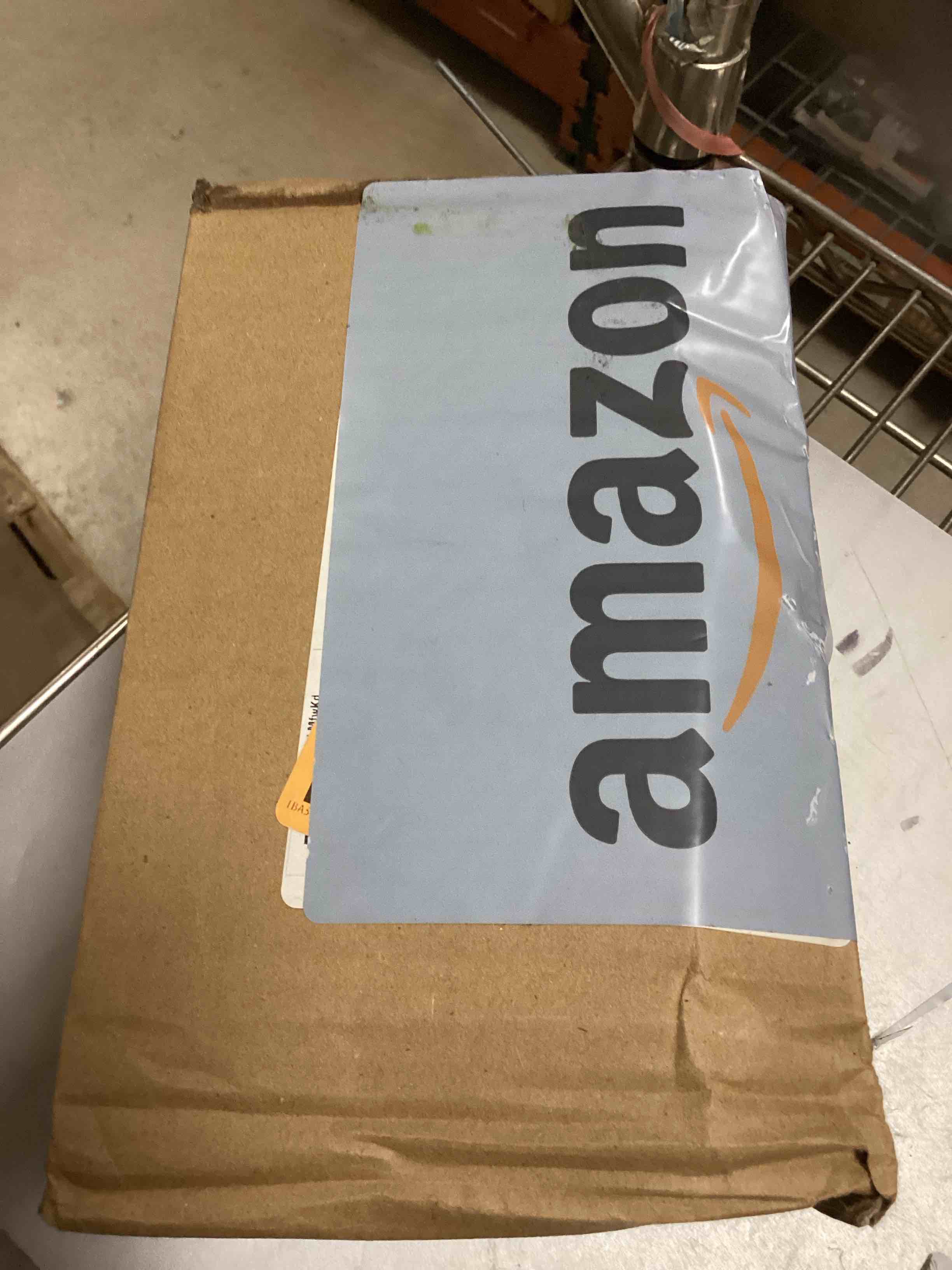 https://s3.amazonaws.com/lotting-images-prod/bidfta/BRN3971296_1778260950640.jpeg