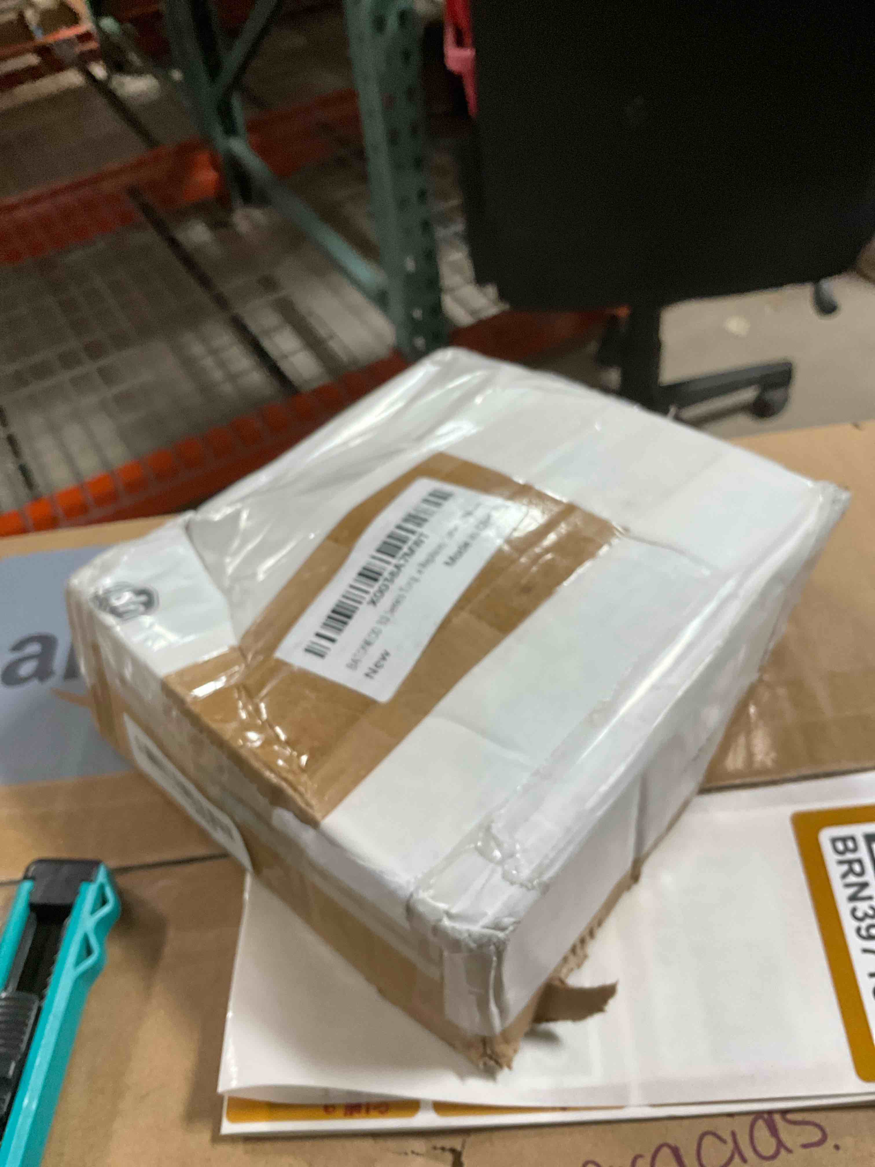 https://s3.amazonaws.com/lotting-images-prod/bidfta/BRN3971510_1778596034463.jpeg