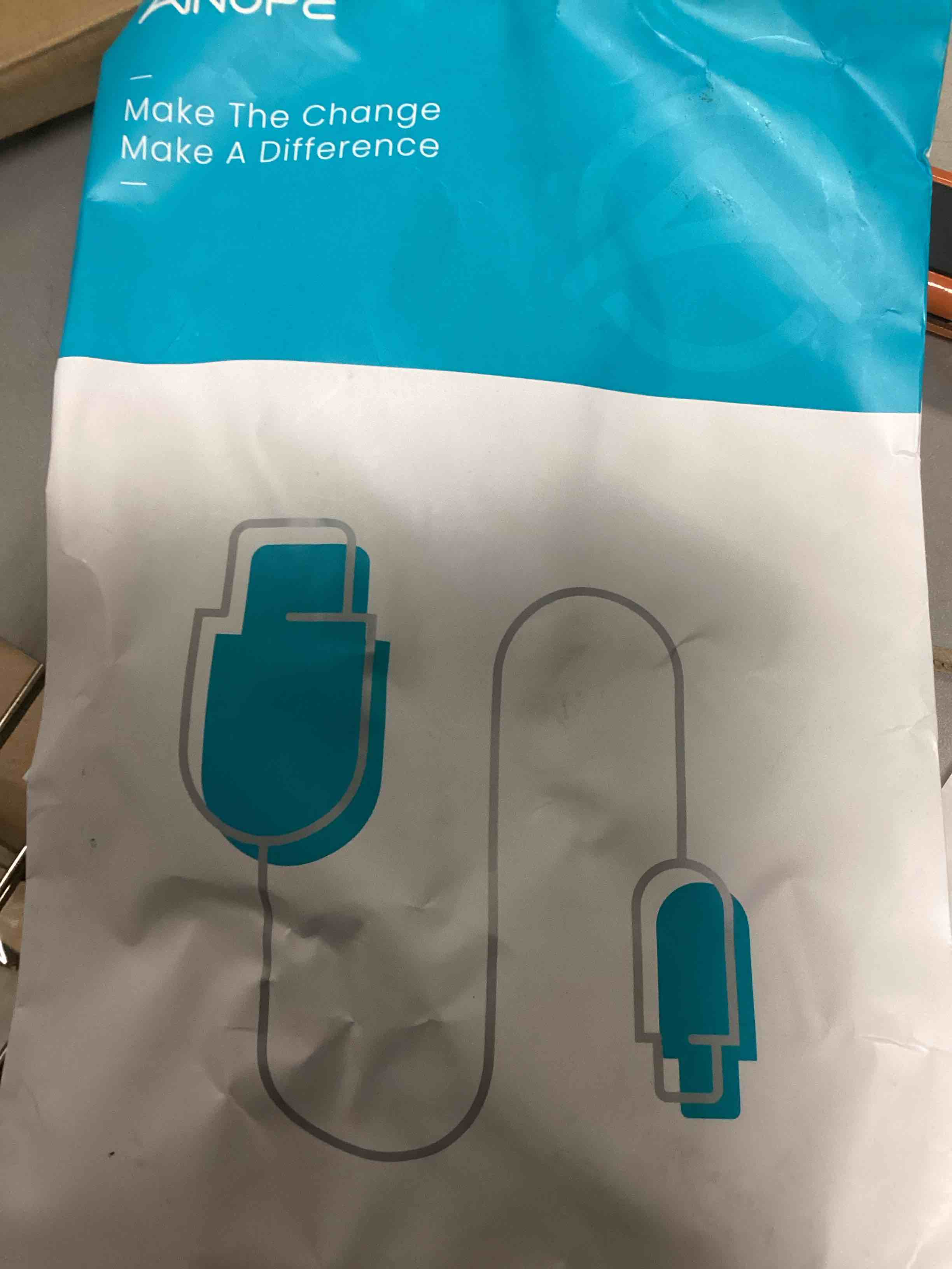 https://s3.amazonaws.com/lotting-images-prod/bidfta/BRN3971756_1778596216644.jpeg
