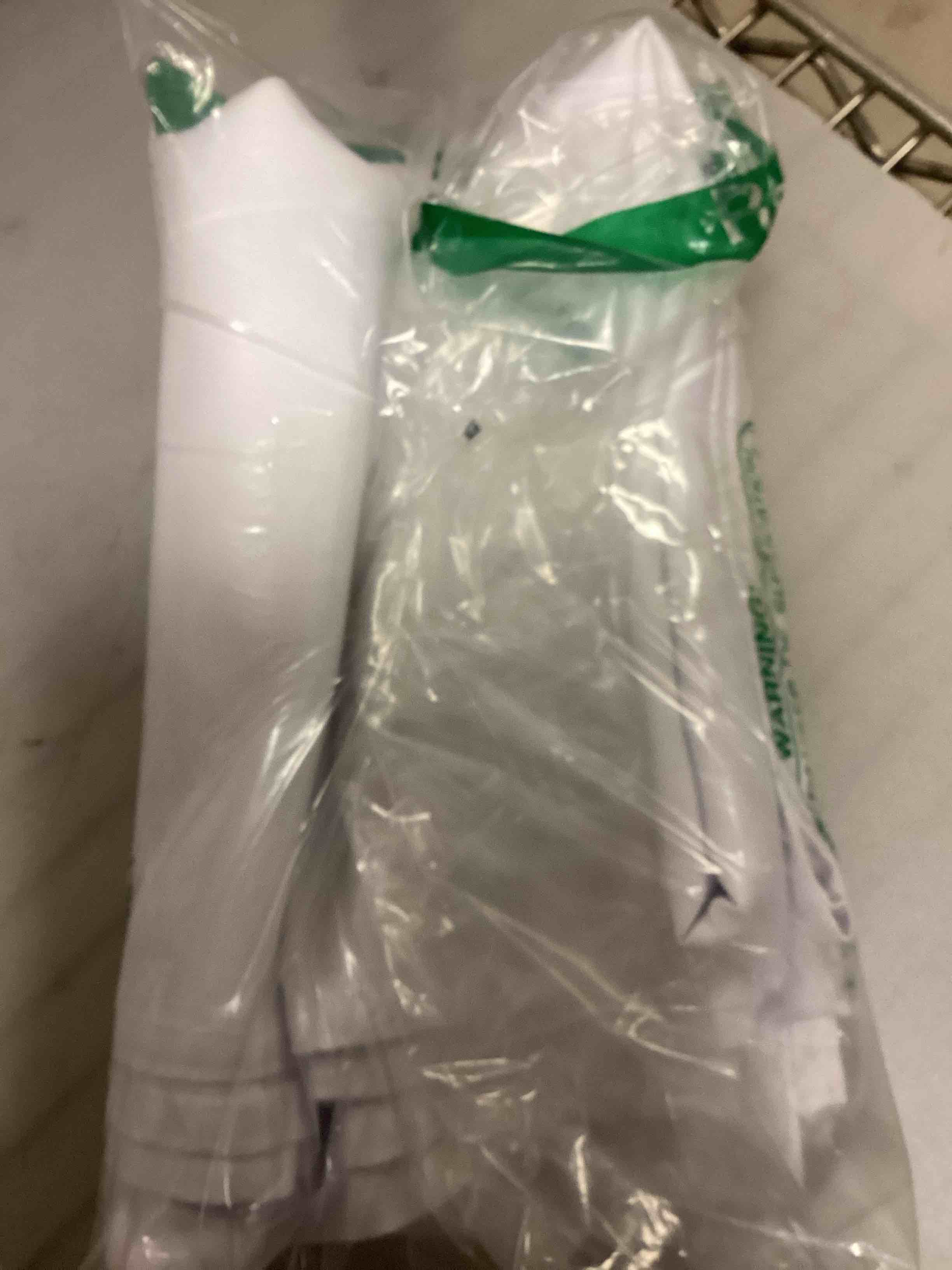 https://s3.amazonaws.com/lotting-images-prod/bidfta/BRN3971764_1778594919176.jpeg