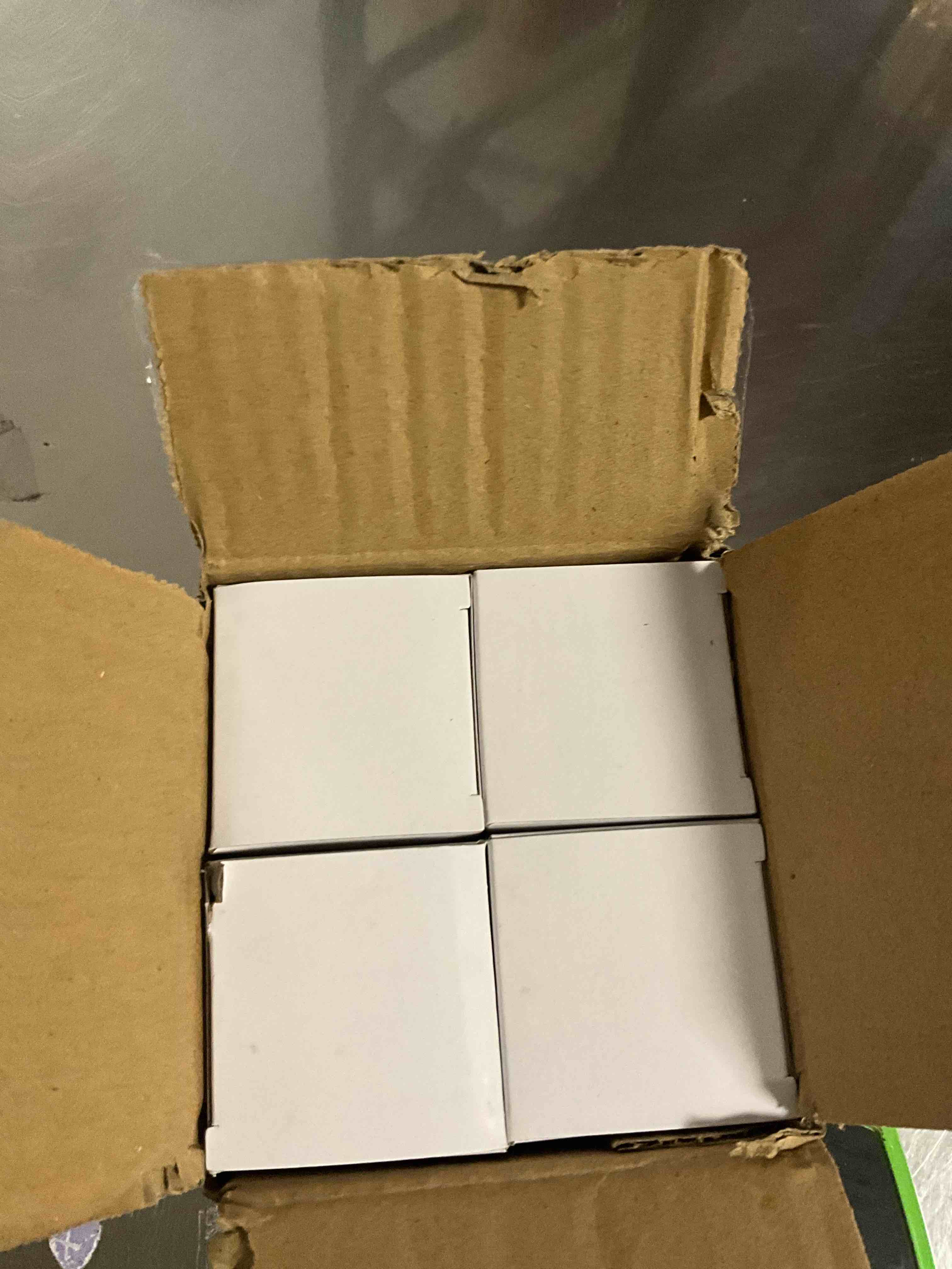 https://s3.amazonaws.com/lotting-images-prod/bidfta/BRN3971850_1778681185458.jpeg