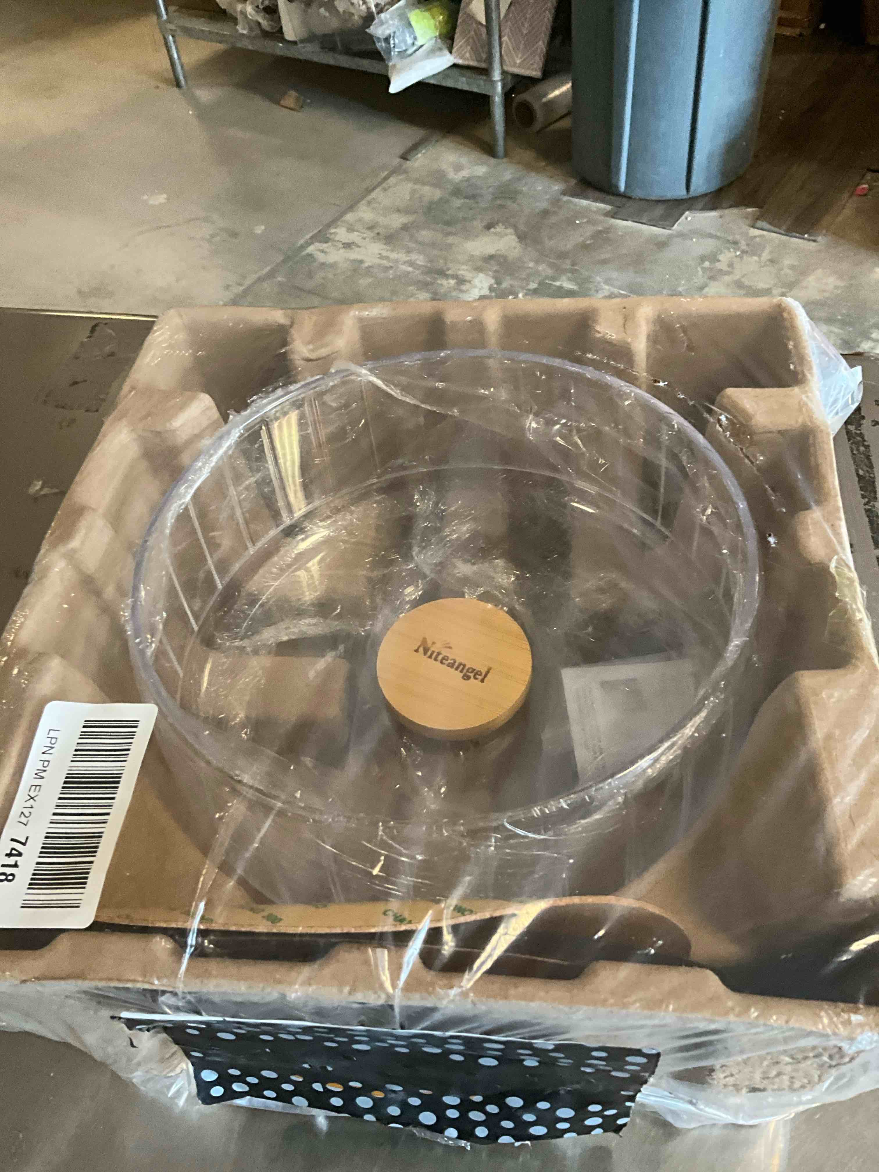 https://s3.amazonaws.com/lotting-images-prod/bidfta/BRN3971871_1778694054506.jpeg