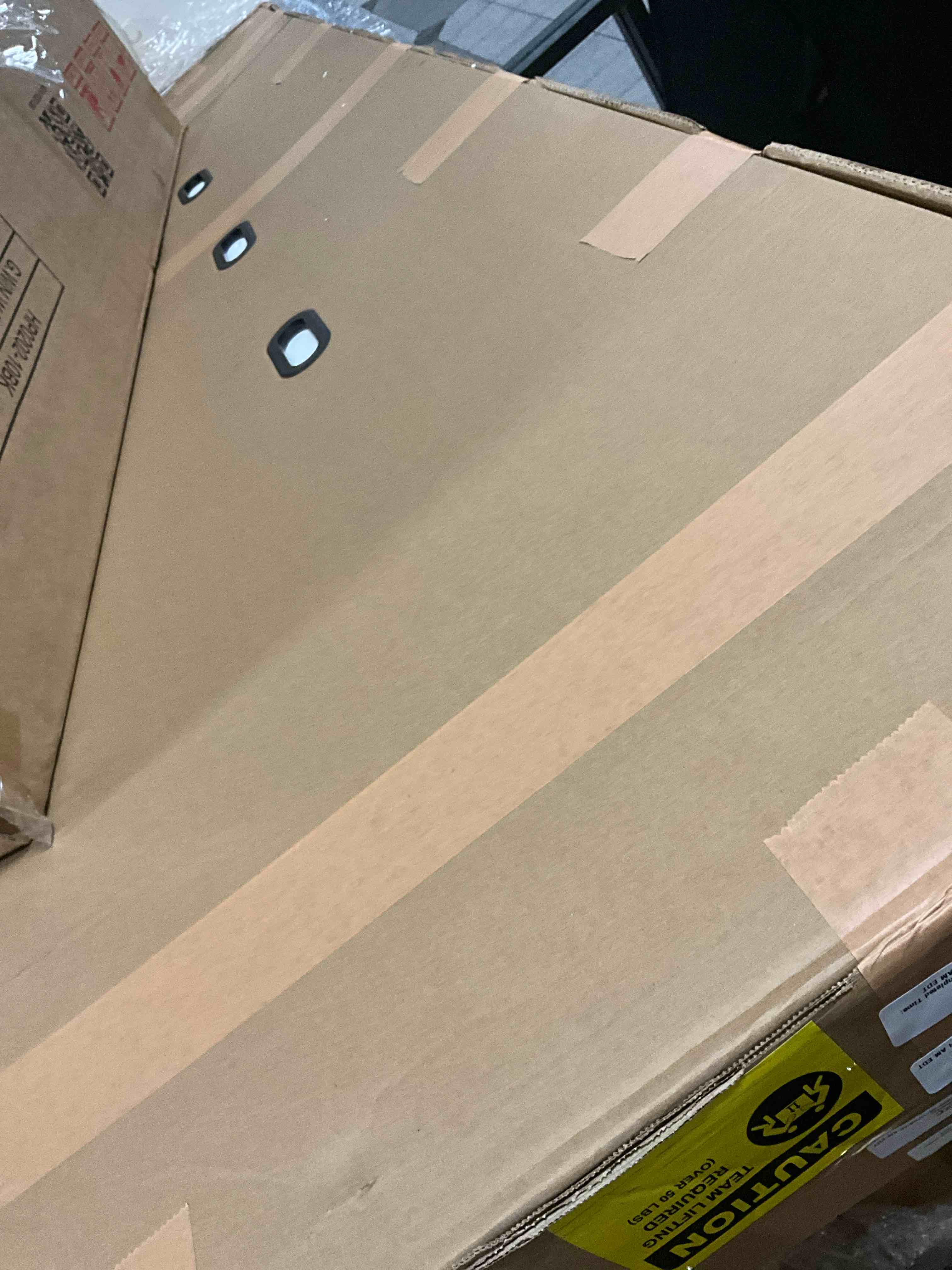 https://s3.amazonaws.com/lotting-images-prod/bidfta/BRN3972970_1779717910936.jpeg