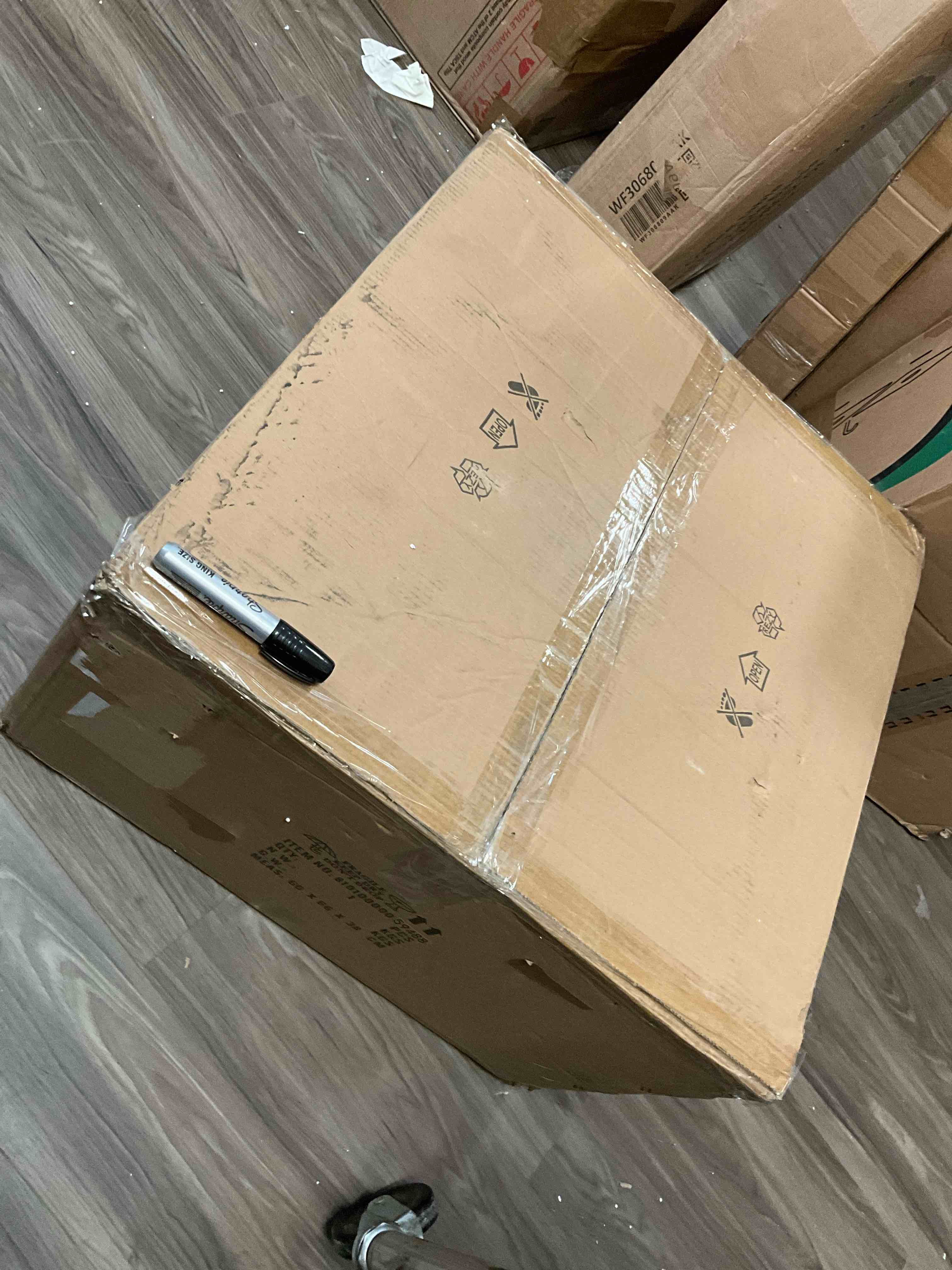 https://s3.amazonaws.com/lotting-images-prod/bidfta/BRN3973577_1777398354003.jpeg