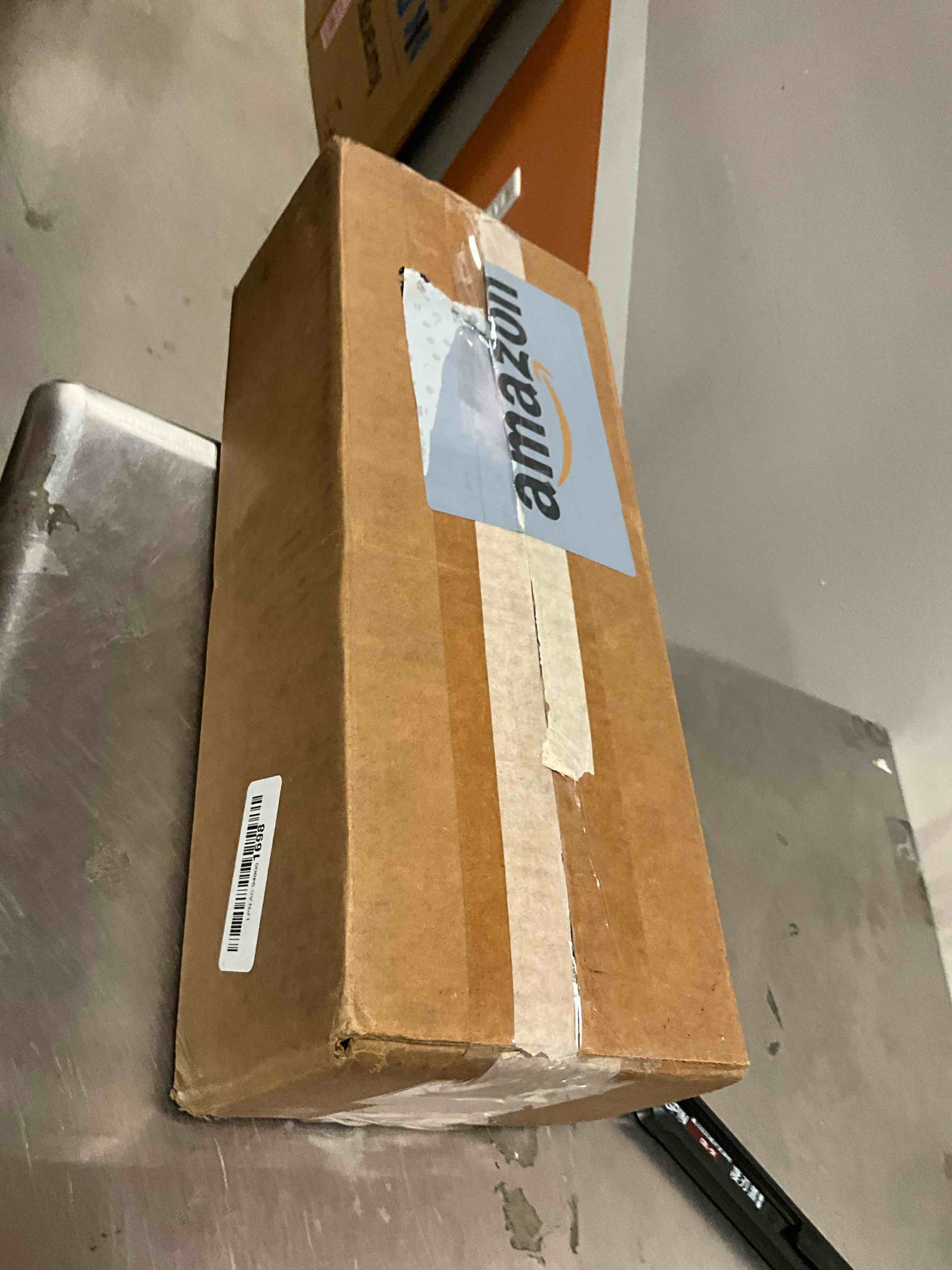 https://s3.amazonaws.com/lotting-images-prod/bidfta/BRN3973739_1777646668050.jpeg