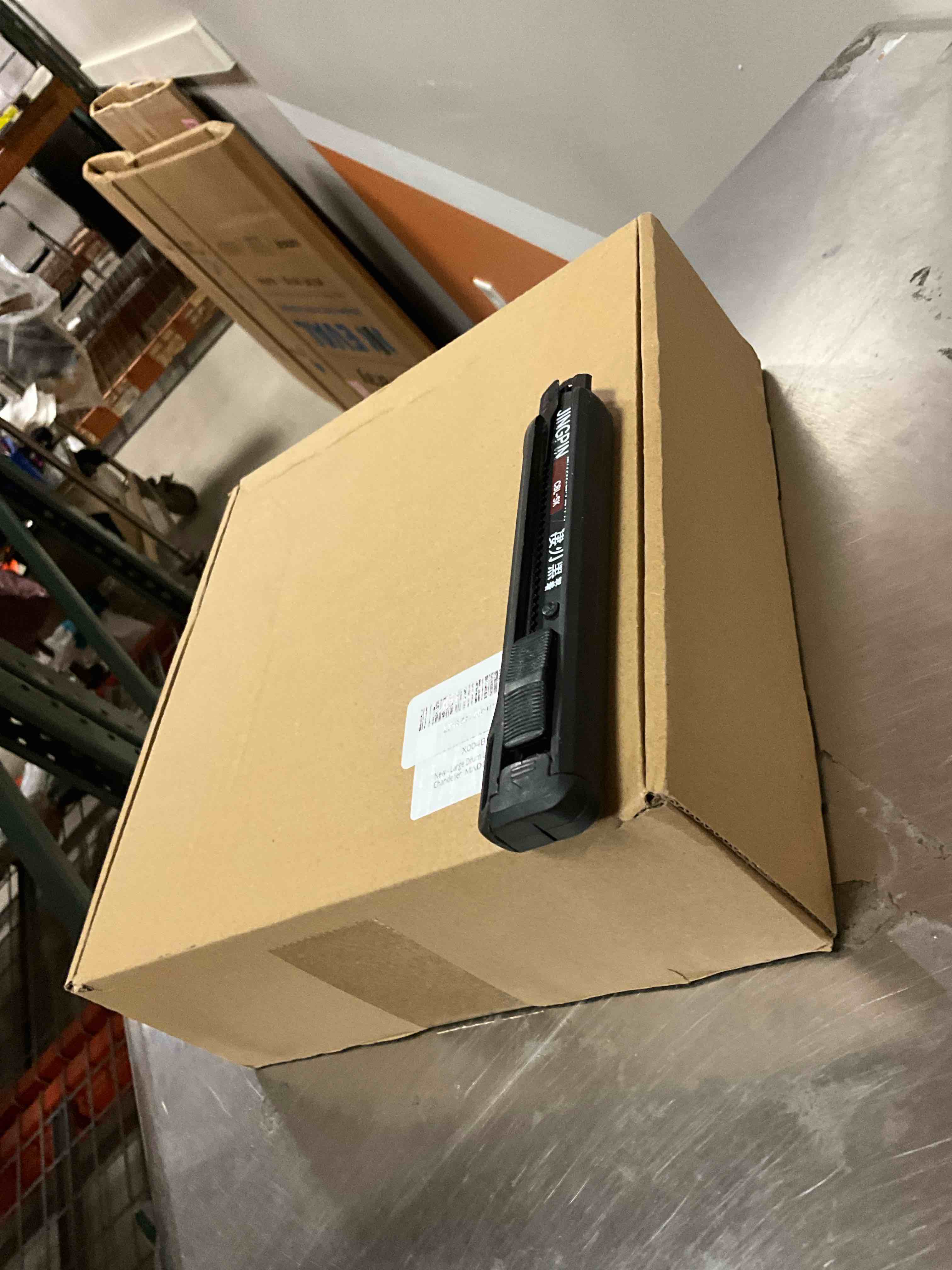 https://s3.amazonaws.com/lotting-images-prod/bidfta/BRN3973746_1777646786066.jpeg
