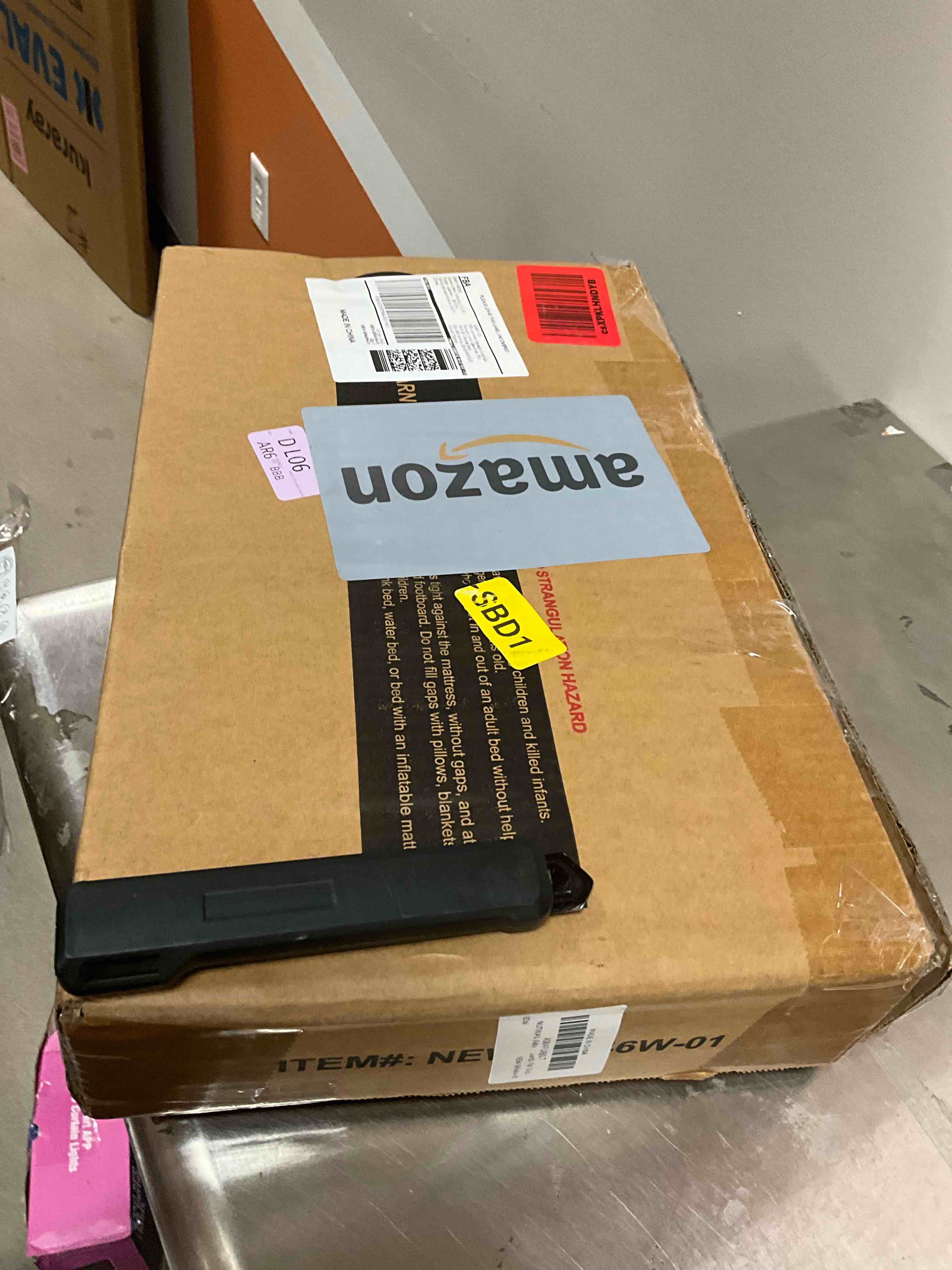 https://s3.amazonaws.com/lotting-images-prod/bidfta/BRN3973749_1777647267647.jpeg