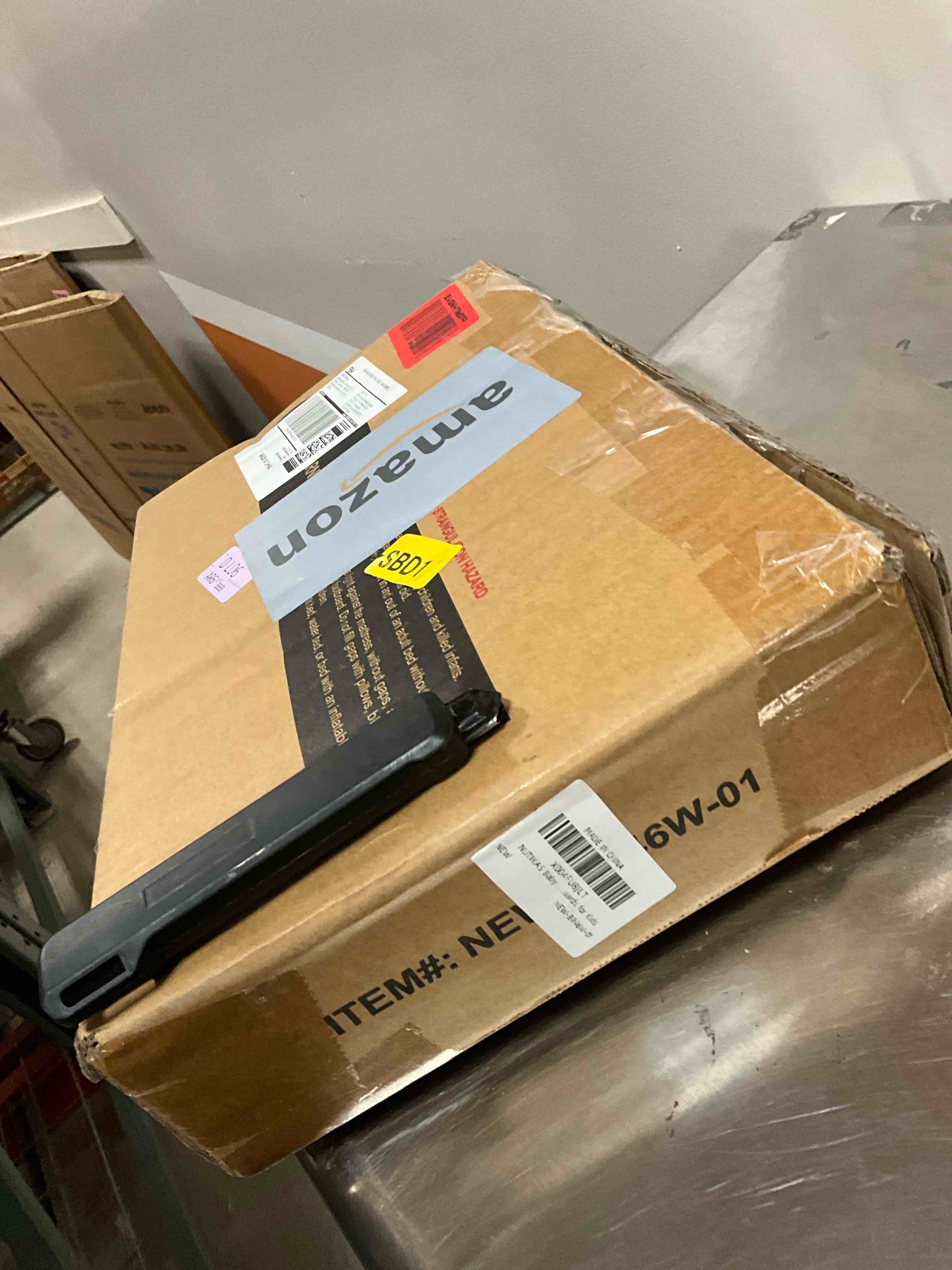 https://s3.amazonaws.com/lotting-images-prod/bidfta/BRN3973749_1777647269456.jpeg
