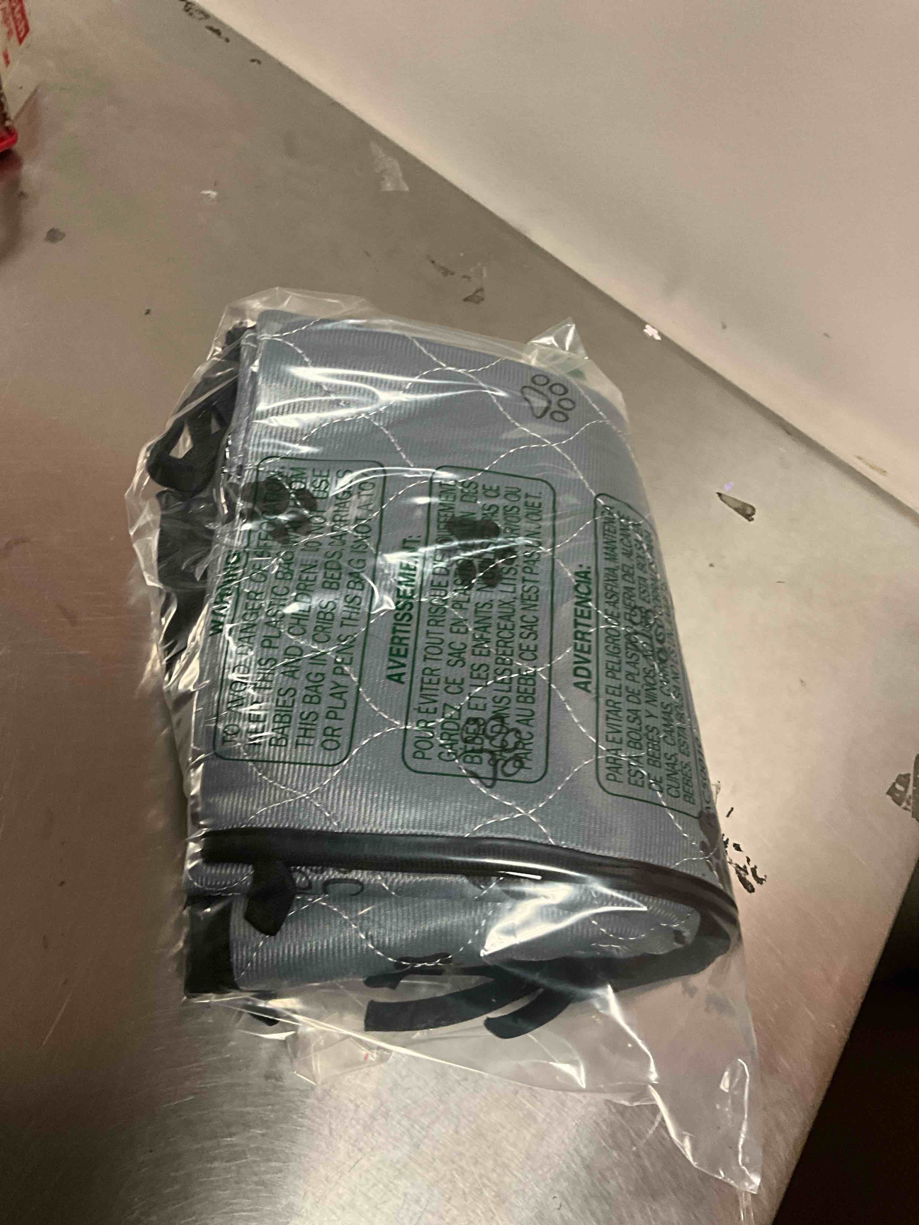 https://s3.amazonaws.com/lotting-images-prod/bidfta/BRN3973845_1777903971833.jpeg