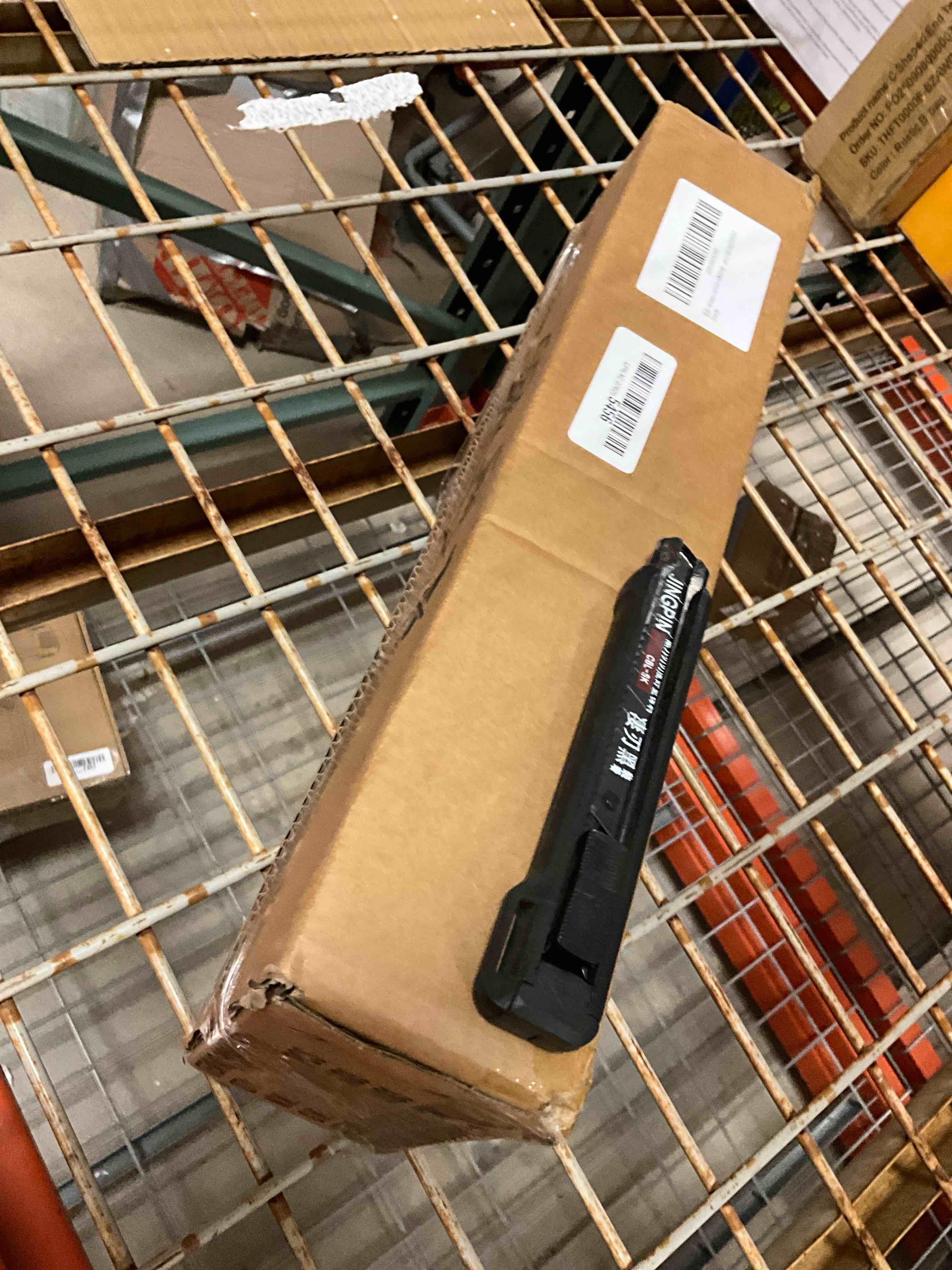 https://s3.amazonaws.com/lotting-images-prod/bidfta/BRN3974456_1778250008906.jpeg