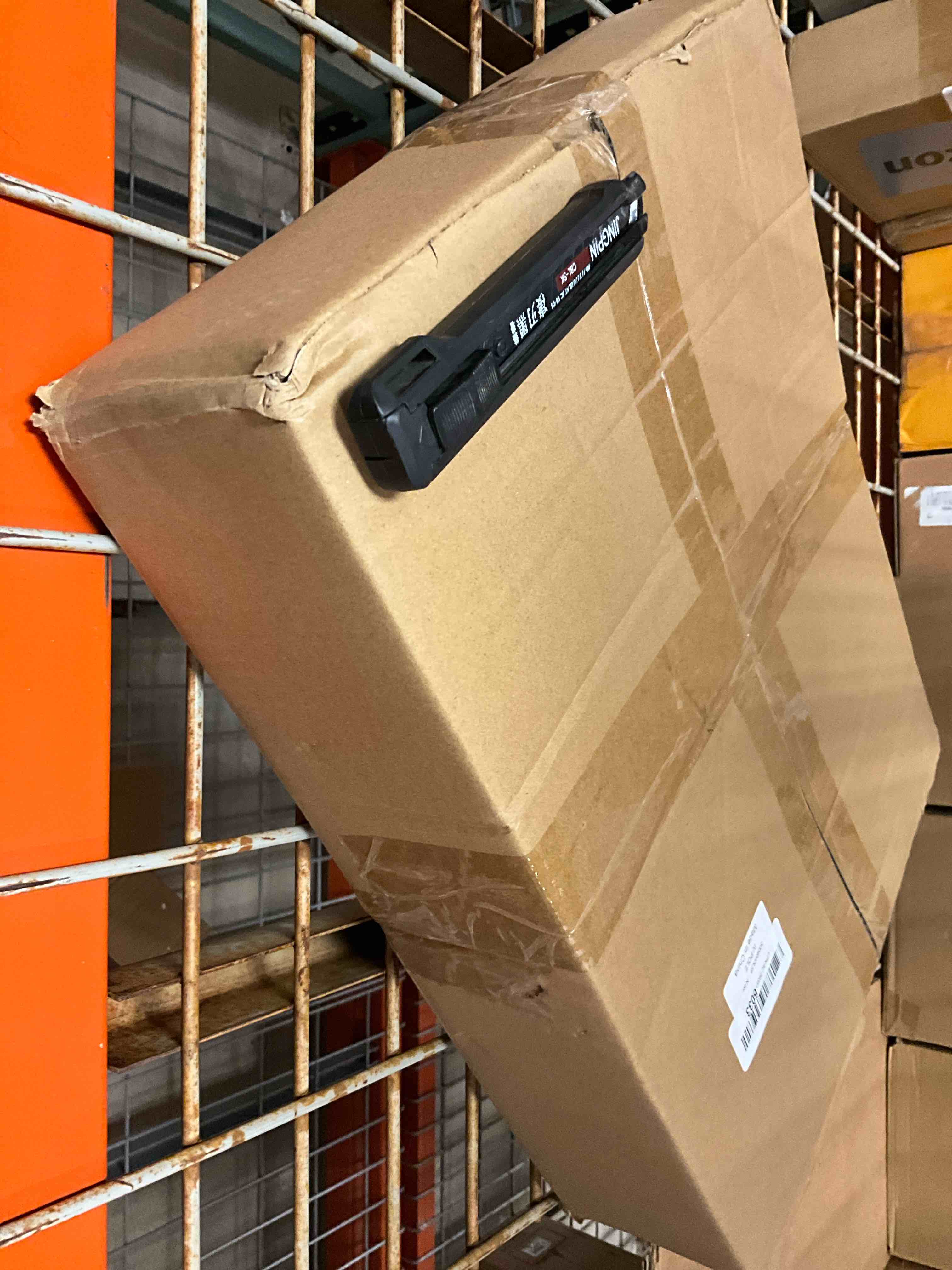 https://s3.amazonaws.com/lotting-images-prod/bidfta/BRN3974467_1778251885961.jpeg