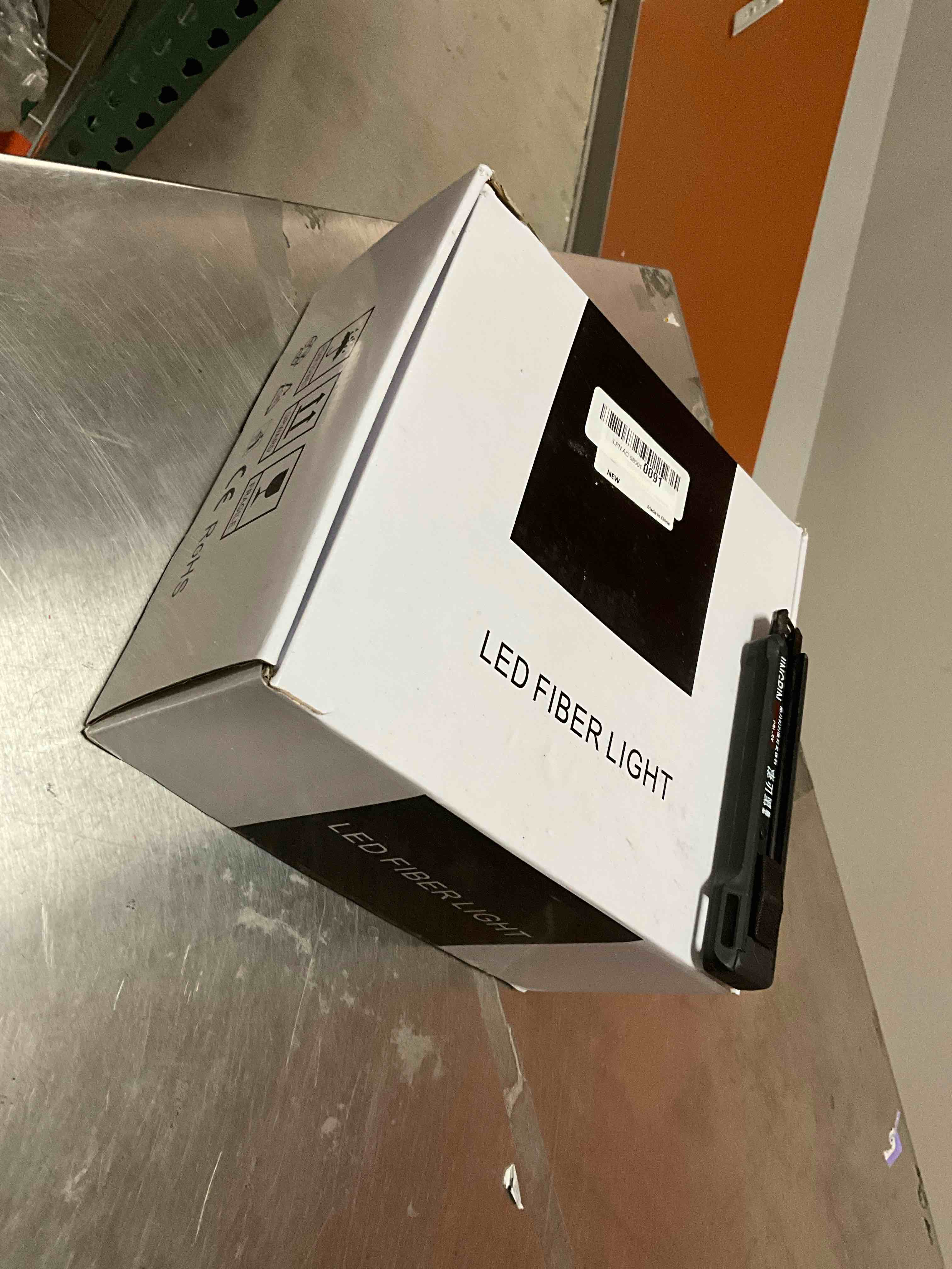 https://s3.amazonaws.com/lotting-images-prod/bidfta/BRN3974533_1778266088688.jpeg