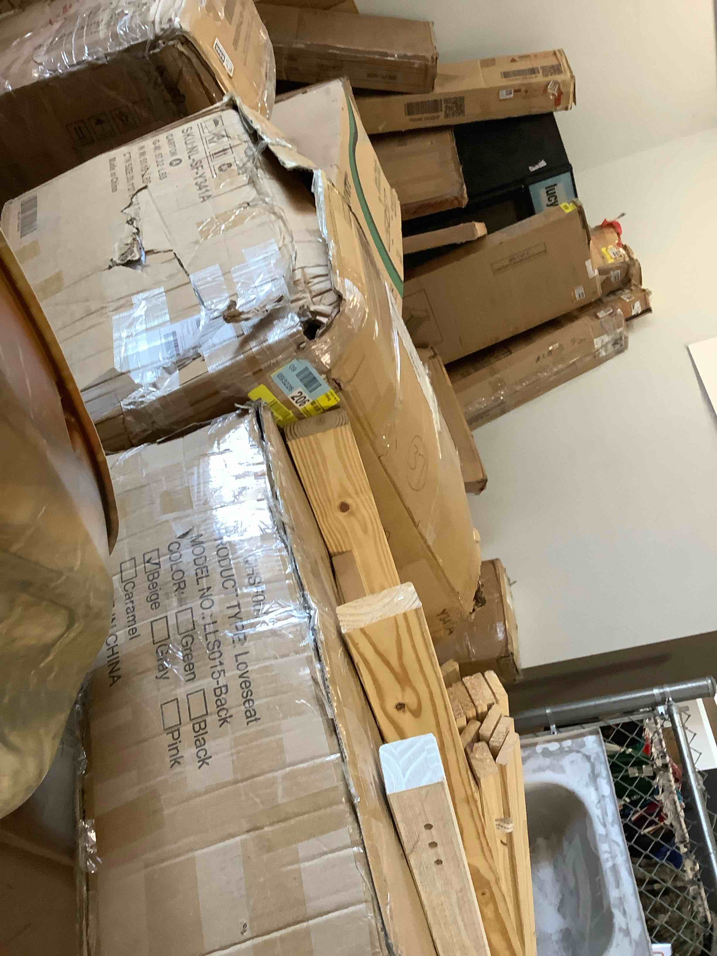 https://s3.amazonaws.com/lotting-images-prod/bidfta/BRN3974680_1778509353420.jpeg