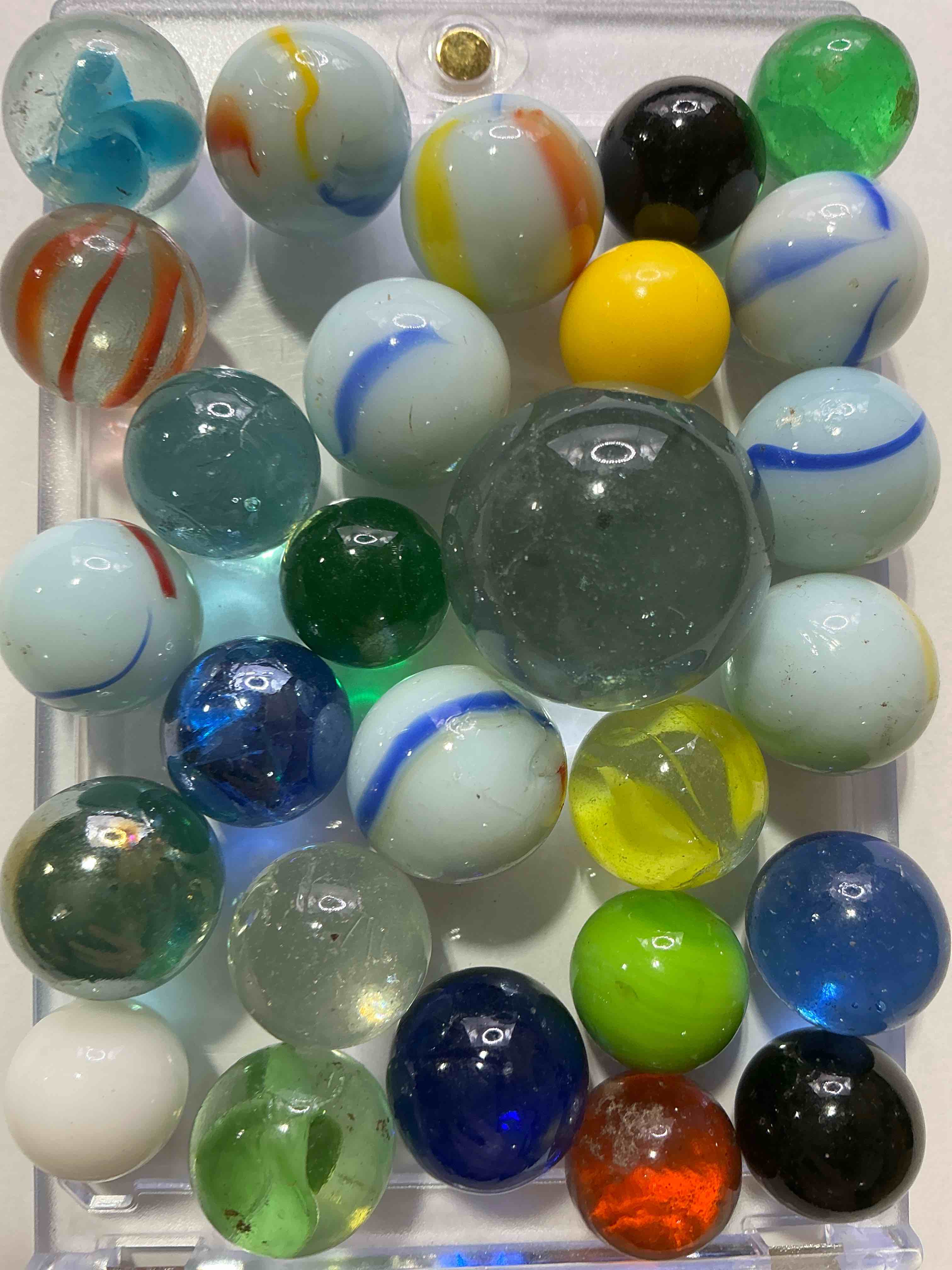 Antique Glass Marbles! Genuine Stunning Marbles Lot, All Marbles Made Between The Years 1925-1965 & Made With Uranium! Many Are Great Depression Era & Even Earlier! Gorgeous, Authentic Pieces Of History!  