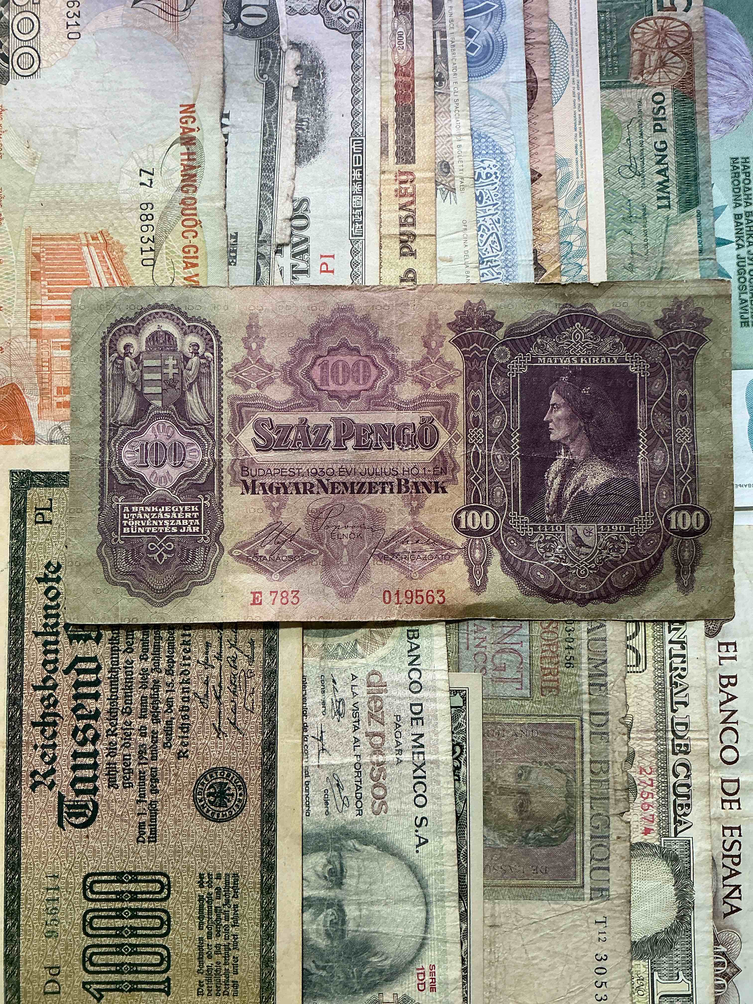 World Antique & Modern Authentic Paper Money! Genuine Paper Currency From Around The World, All Bills Unique & Typically Span The Last 100 Years Or So! In Circulated & Uncirculated Condition! Impossible To Collect! 