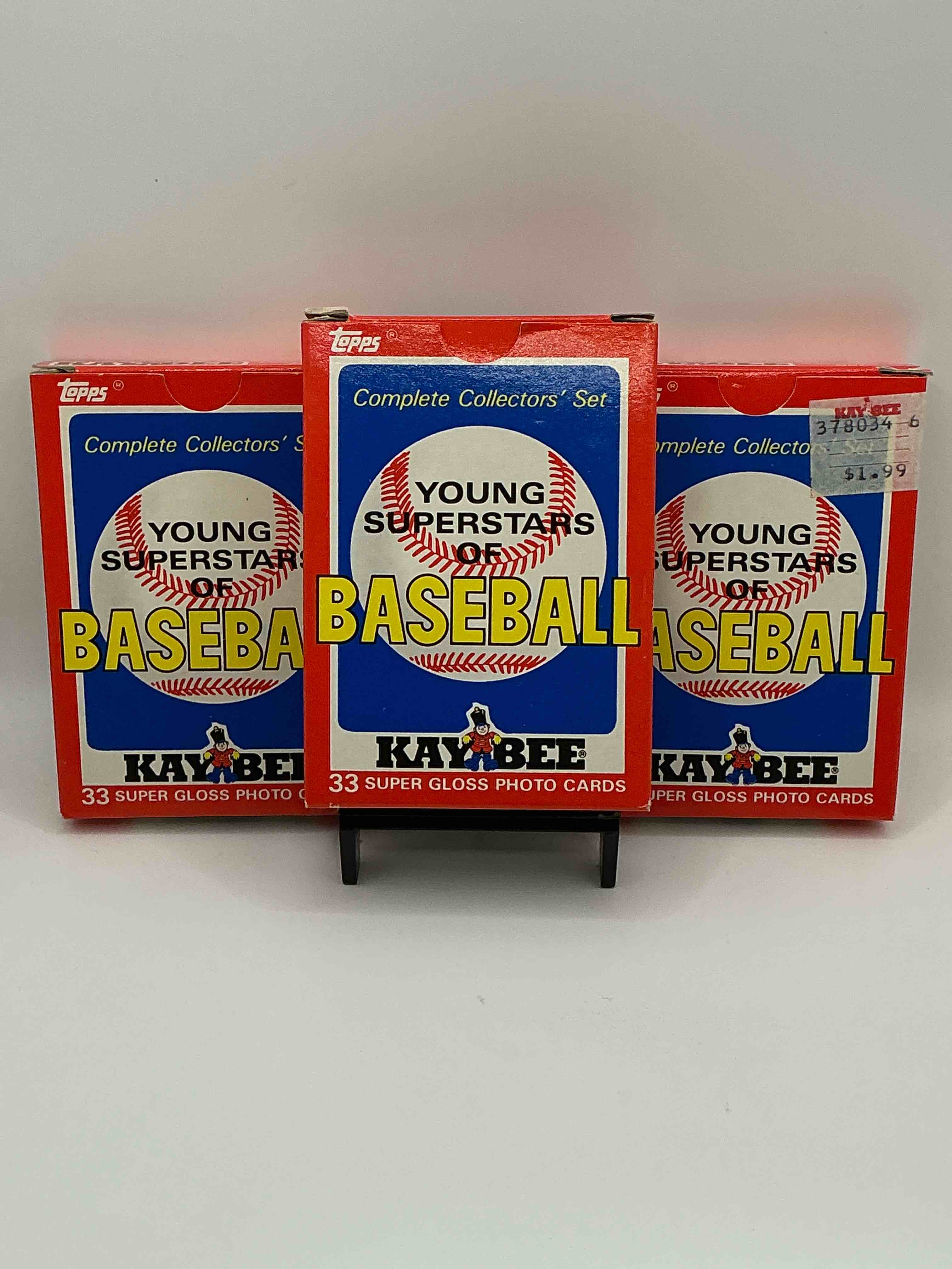 early darryl strawberry & kirby puckett! 1986 young superstars of baseball complete collector’s set! 33 of the biggest stars from the 80’s all included in this vintage “deck of cards” style collectable pack!