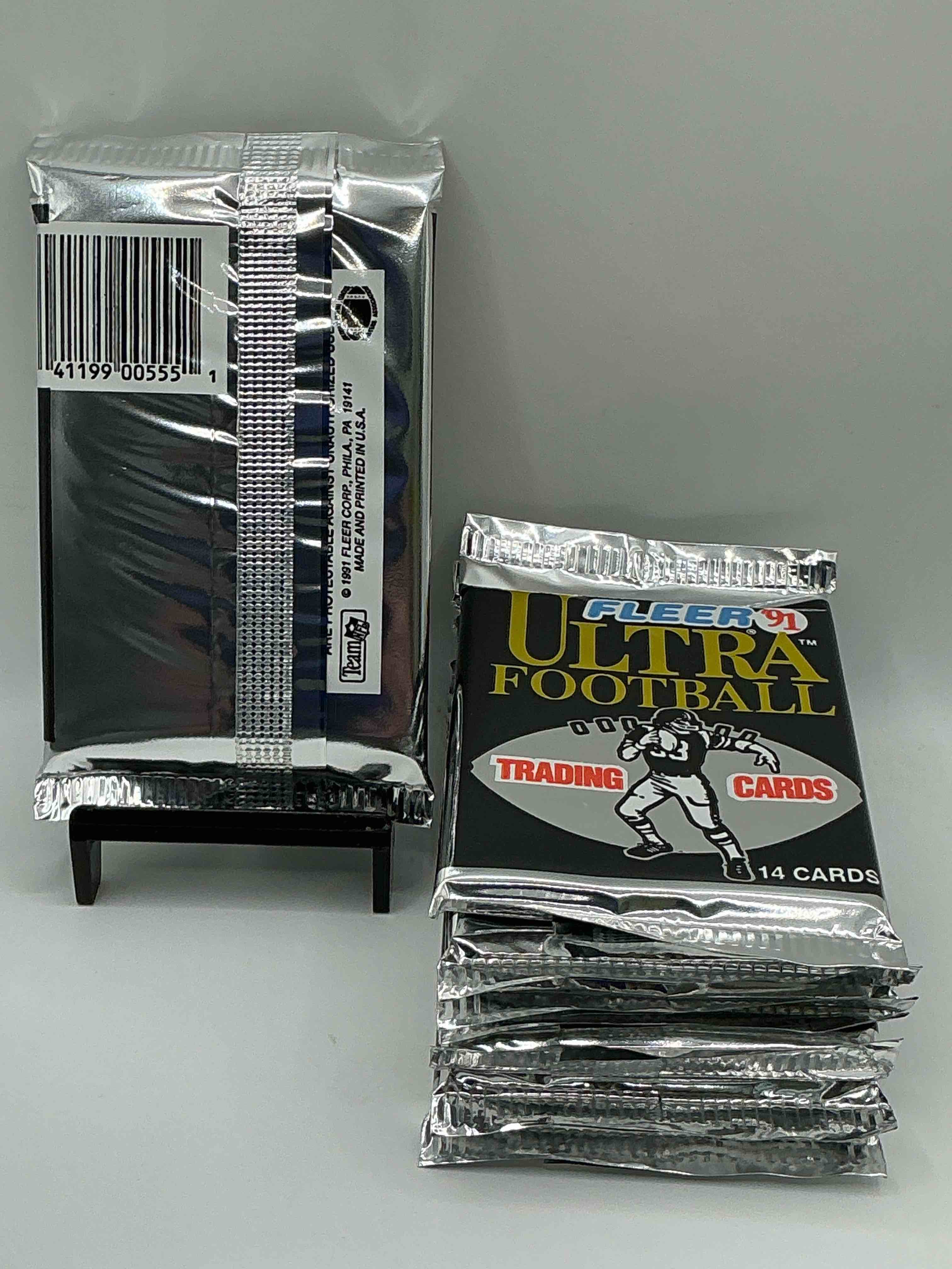 Condition photo showing New/Like New for Brett Favre Rookie!? 1991 Fleer ULTRA Unopened Packs Straight From Original Box!Search For Brett Favre Rookie & Other Valuable Cards From Joe Montana Emmitt Smith & Barry Sanders!