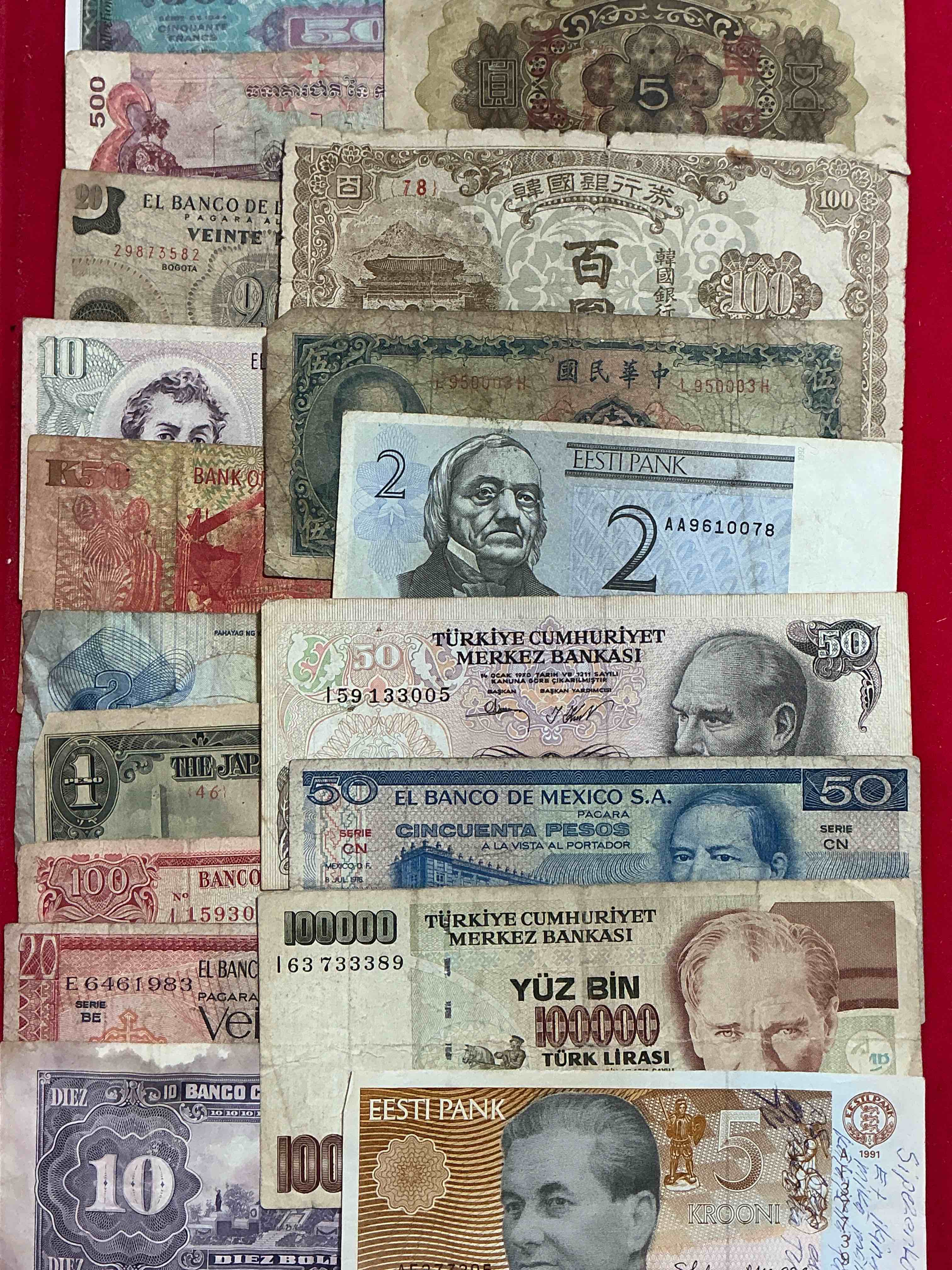 Condition photo showing Good Condition for World Antique & Modern Authentic Paper Money! Genuine Paper Currency From Around The World, All Bills Unique & Typically Span The Last 100 Years Or So! In Circulated & Uncirculated Condition! Impossible To Collect! 