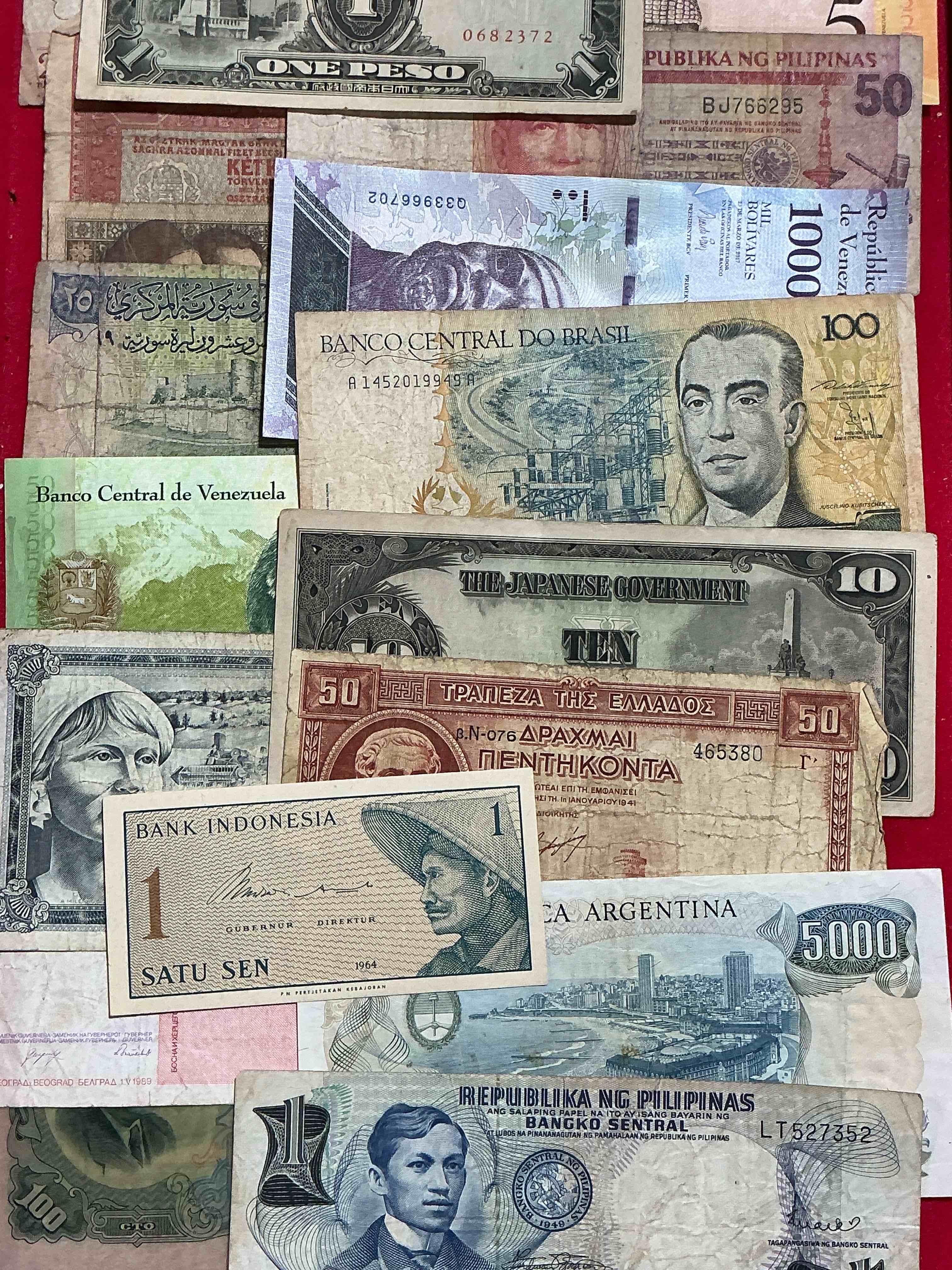 Condition photo showing Good Condition for World Antique & Modern Authentic Paper Money! Genuine Paper Currency From Around The World, All Bills Unique & Typically Span The Last 100 Years Or So! In Circulated & Uncirculated Condition! Impossible To Collect!