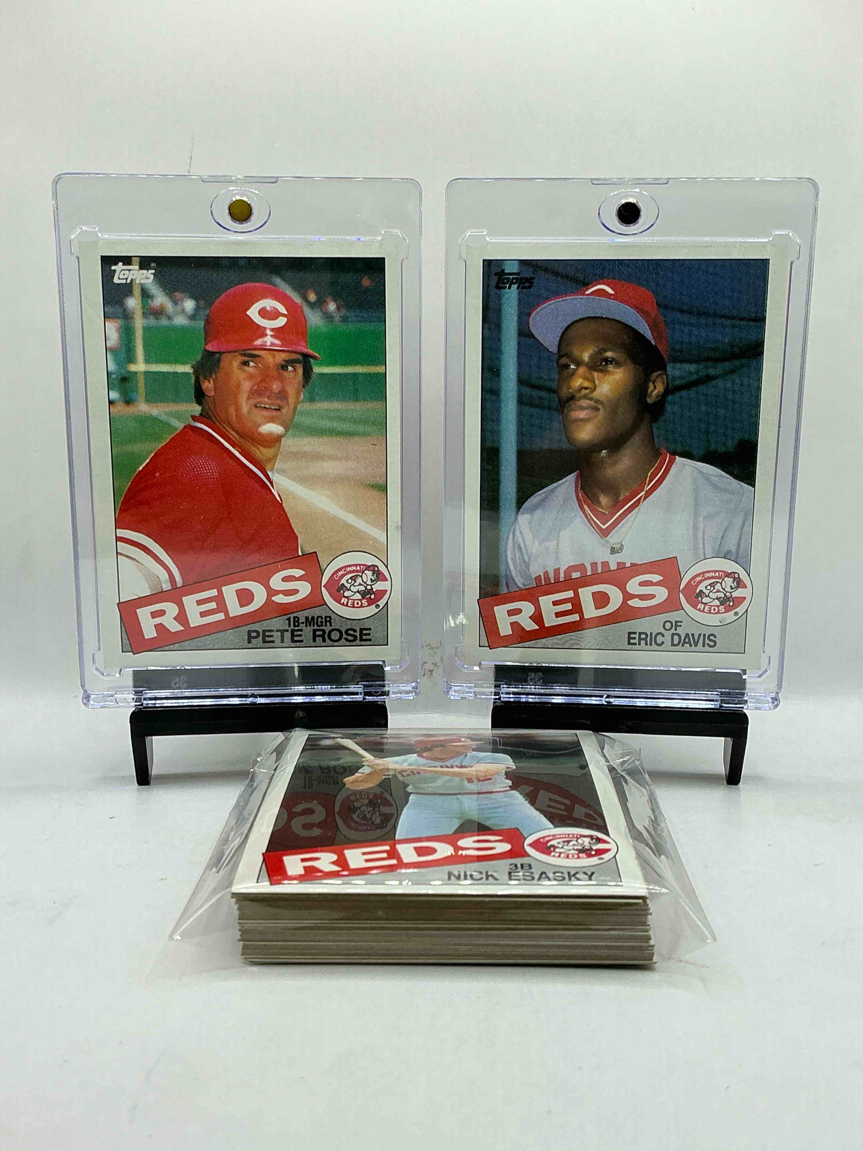 1985 Reds Topps Baseball Team Set! Vintage Reds Lot! Pete Rose, Eric Davis, Dave Concepción, Jeff Russell, Jeff, Russell, John Franco, Joe Price, Eddie Milner, Mario, Soto, Tony Perez, Ted Power & More… Cincinnati Reds! 