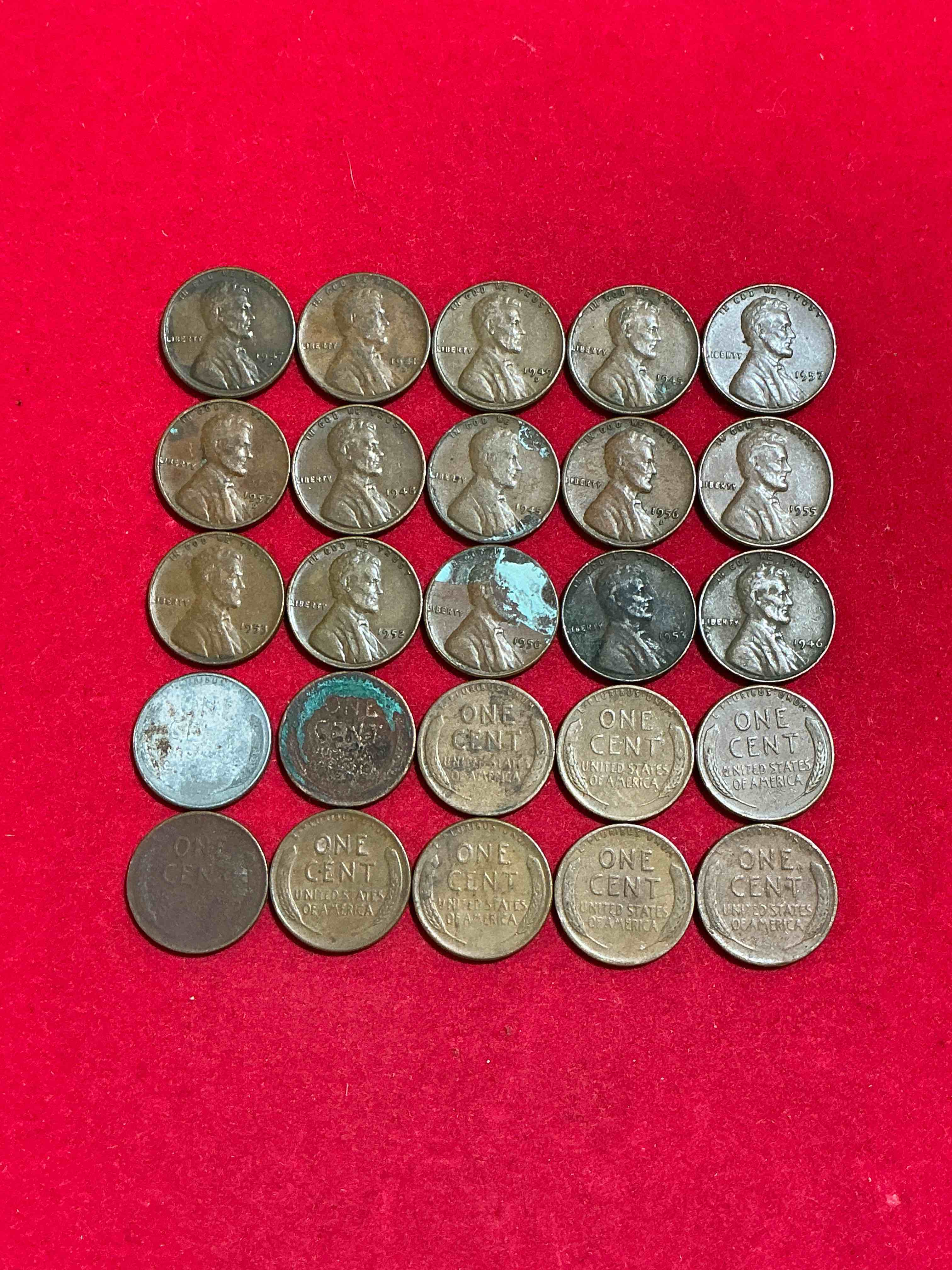 Condition photo showing Good Condition for Antique Wheat Pennies 25 Count Un-Searched Lot! Wheat Pennies Were Minted From 1909-1958 Originally Replacing The Indian Head Penny. There Are Many, Many Interesting & Valuable Years / Mint Marks In Wheat Pennies, Win This Lot & Have Fun Searching To See What You Get! A Great Way To Start Collecting Antique Coins!