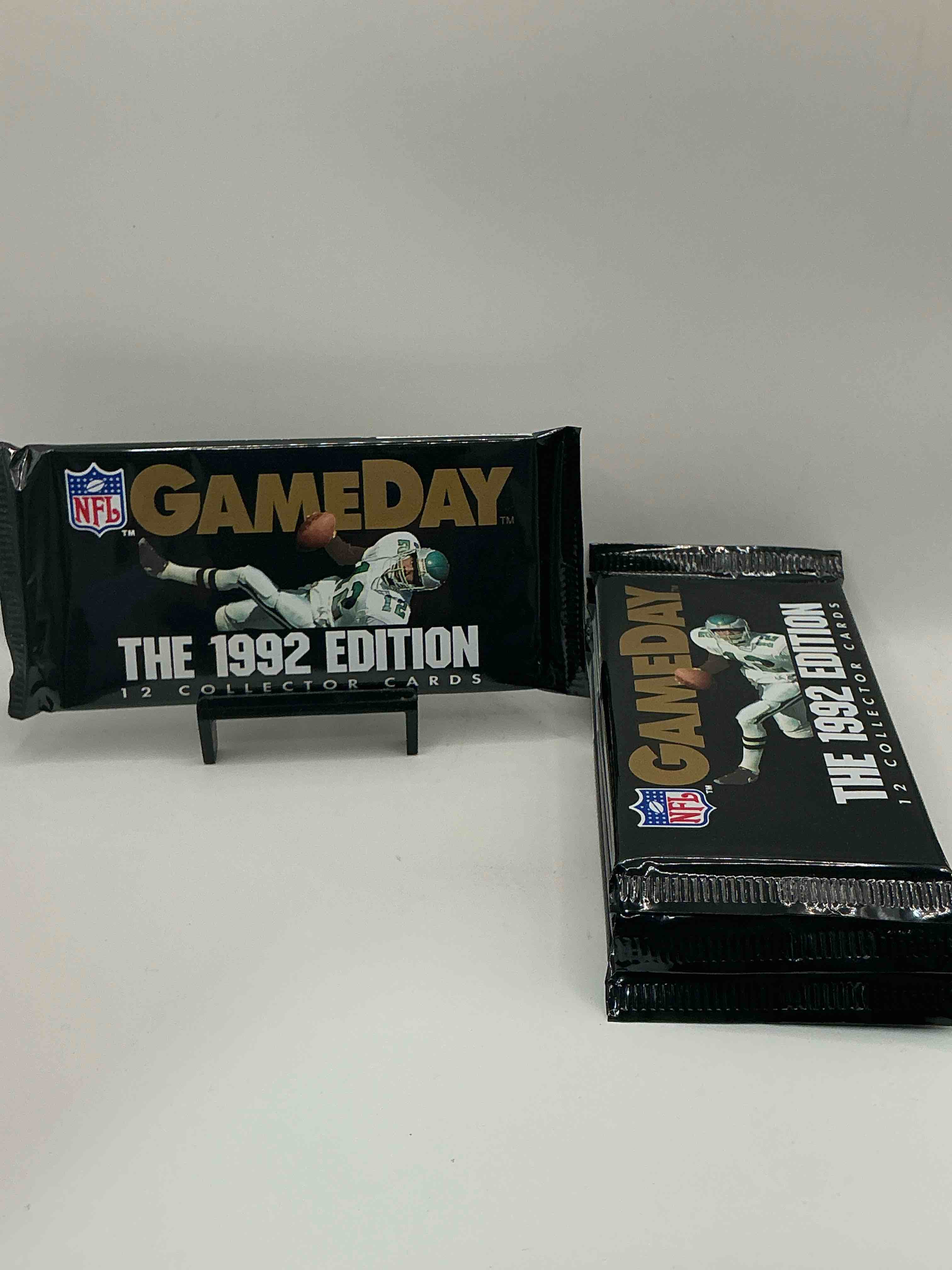 NFL Gameday 1992 Edition Football Packs! Possible Legends Inside! Search For Jerry Rice, Joe Montana, Derrick Thomas, Emmitt Smith & So Many More! Rare Oversized Card Packs!