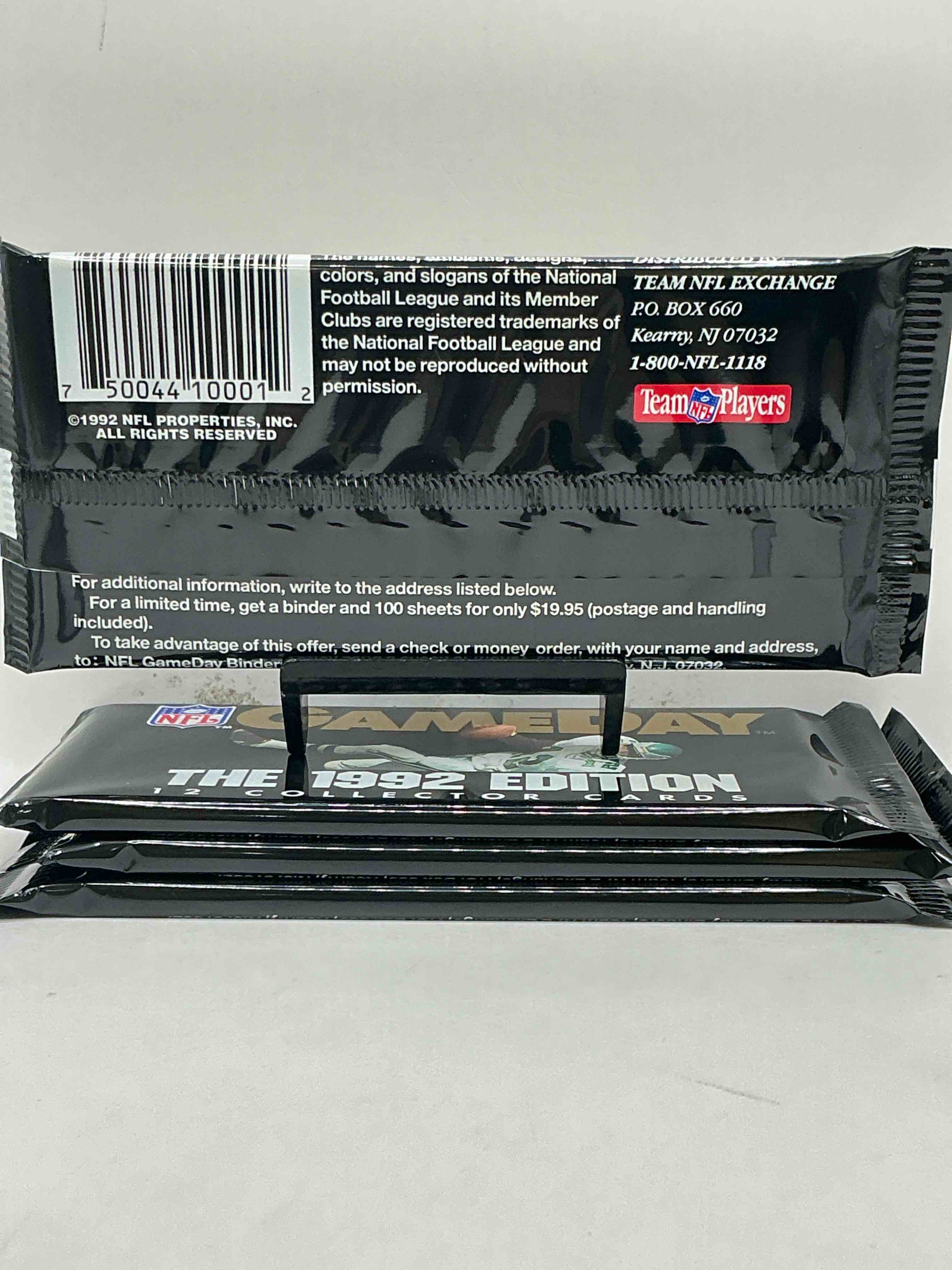 Condition photo showing New/Like New for NFL Gameday 1992 Edition Football Packs! Possible Legends Inside! Search For Jerry Rice, Joe Montana, Derrick Thomas, Emmitt Smith & So Many More! Rare Oversized Card Packs!