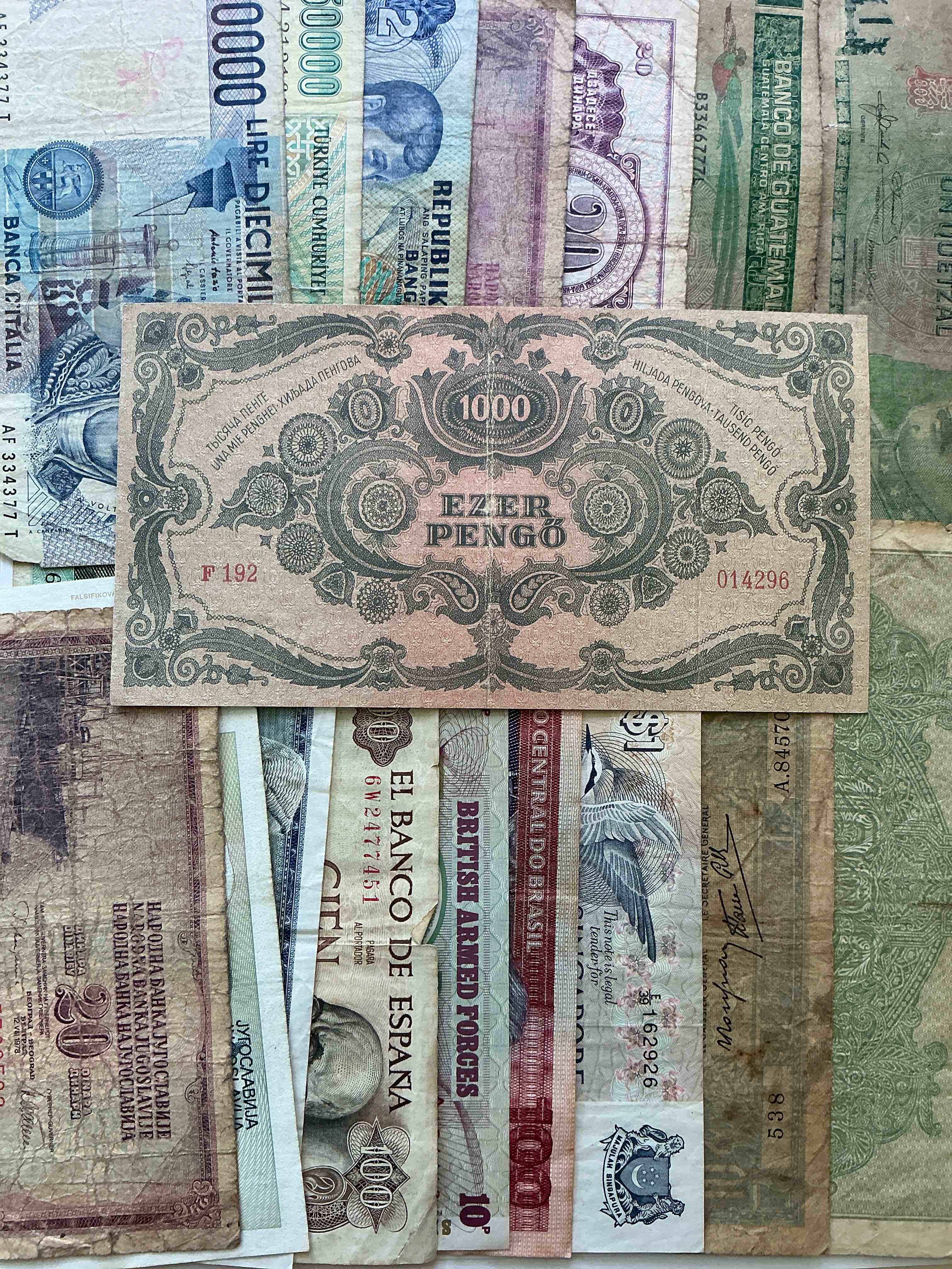 Condition photo showing Good Condition for World Antique & Modern Authentic Paper Money! Genuine Paper Currency From Around The World, All Bills Unique & Typically Span The Last 100 Years Or So! In Circulated & Uncirculated Condition! Impossible To Collect!