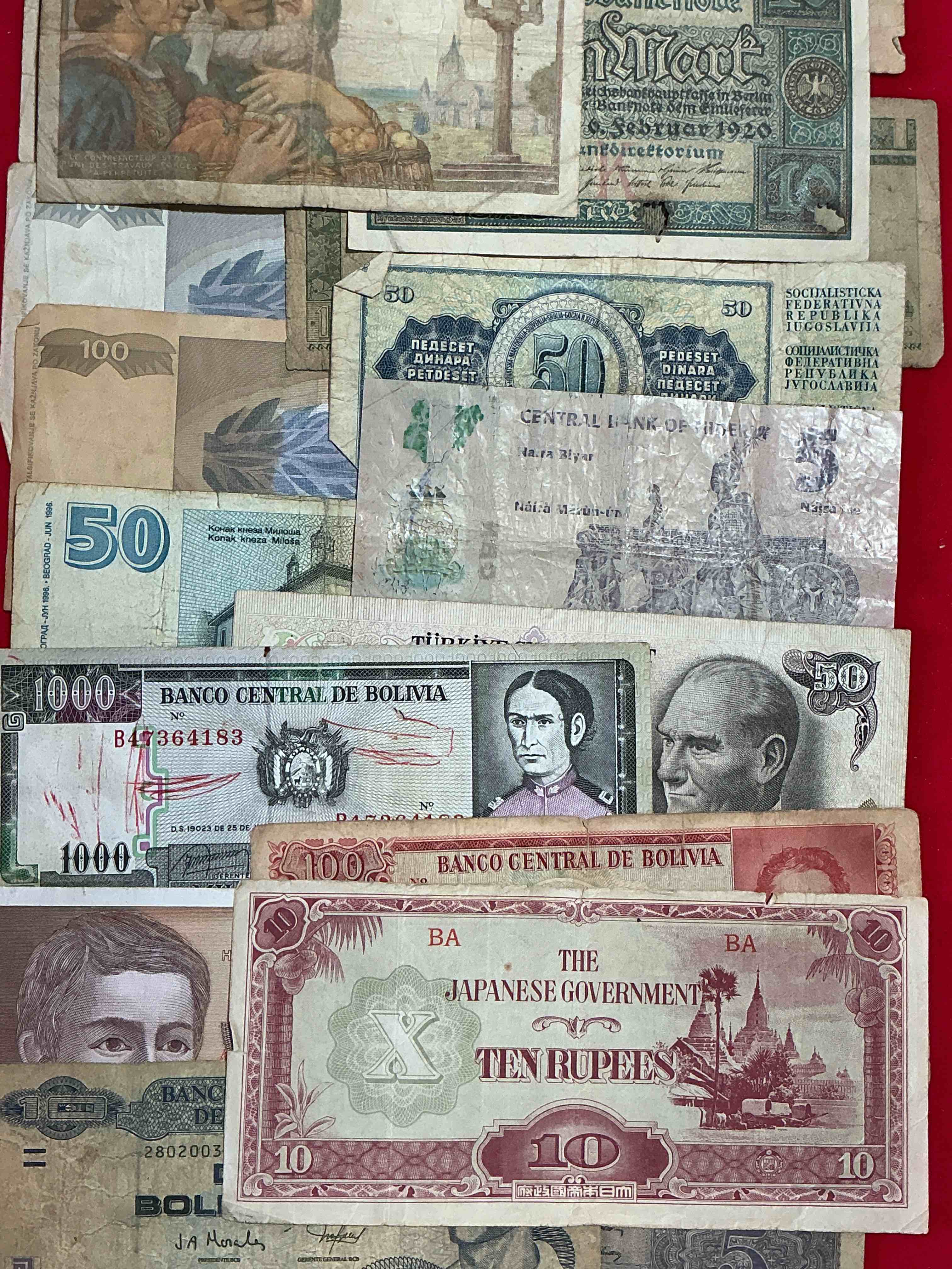 Condition photo showing Good Condition for World Antique & Modern Authentic Paper Money! Genuine Paper Currency From Around The World, All Bills Unique & Typically Span The Last 100 Years Or So! In Circulated & Uncirculated Condition! Impossible To Collect!