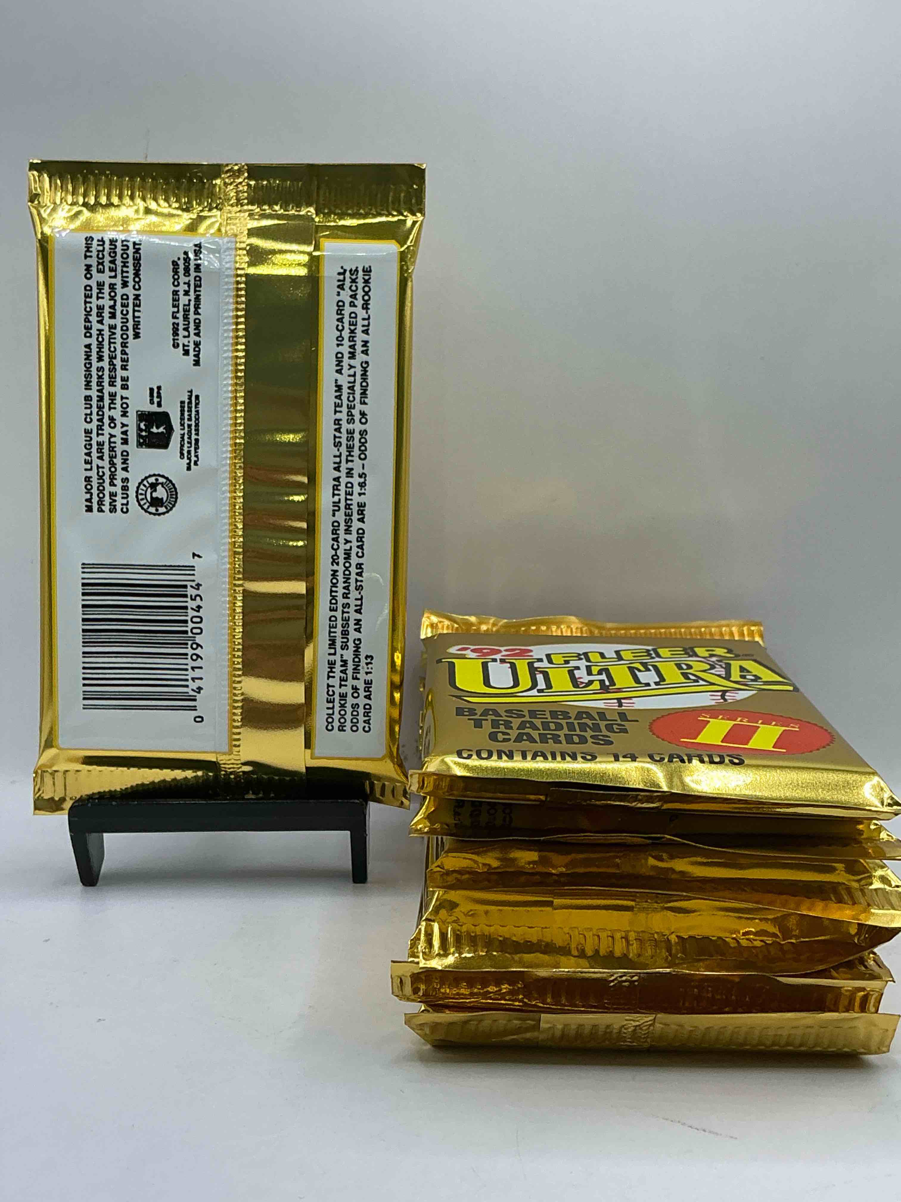 Condition photo showing New/Like New for 1992 Fleer Ultra Series II Baseball Sealed Card Pack, Direct From Original Sealed Retail Case! Search For Valuable Early Ken Griffey Jr., Nolan Ryan, Cal Ripken Jr. & Much More In This Premium Card Set! These Cards Are Gorgeous!