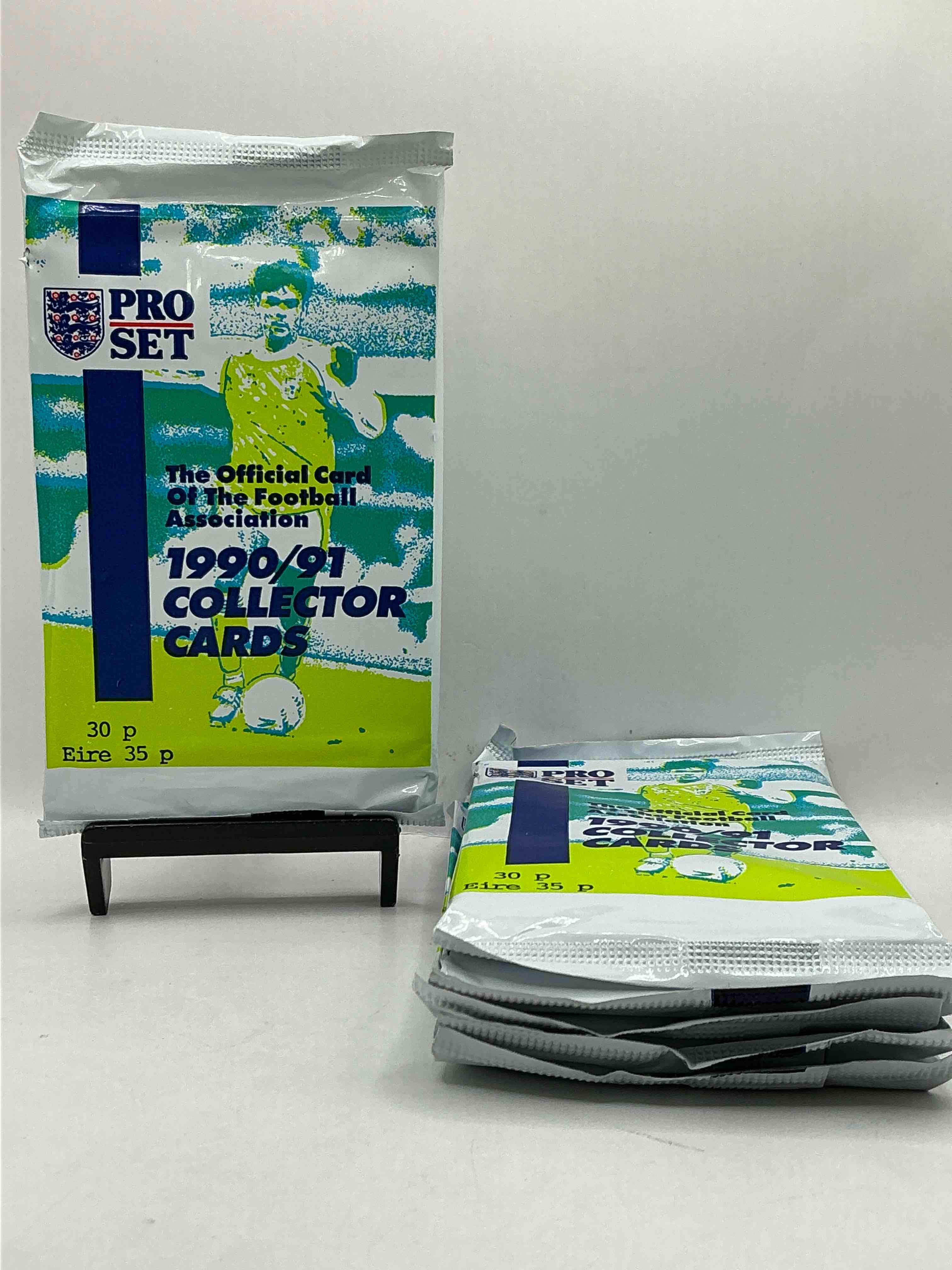 Pro Set Soccer Collector Cards! Soccer Packs! Look For Soccer Legends, Diego Maradona, Romario & More! 