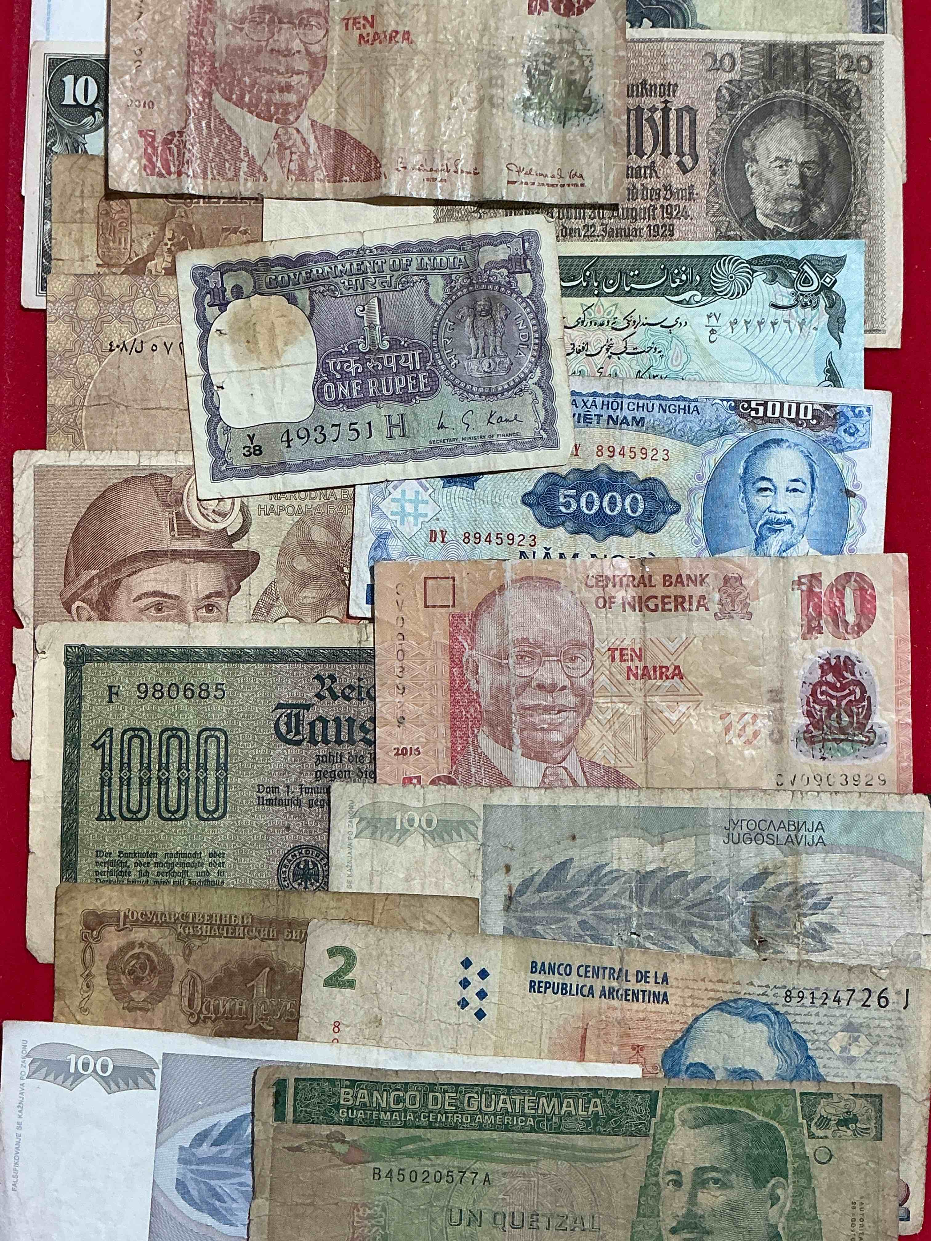 World Antique & Modern Authentic Paper Money! Genuine Paper Currency From Around The World, All Bills Unique & Typically Span The Last 100 Years Or So! In Circulated & Uncirculated Condition! Impossible To Collect! 